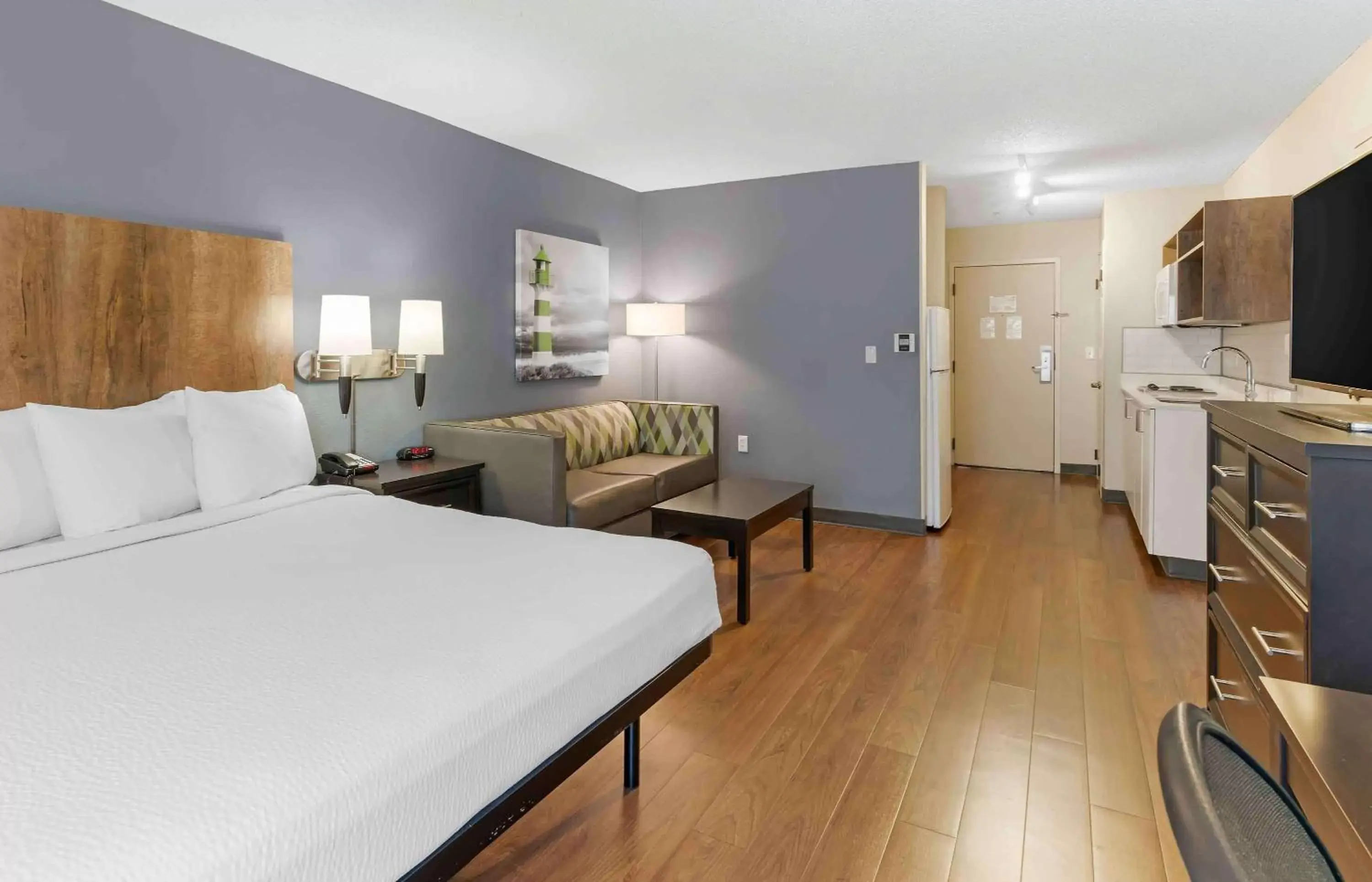 Deluxe Studio with 1 King Bed - Non-Smoking in Extended Stay America Suites - San Jose - Milpitas - McCarthy Ranch Deluxe Studio with 1 King Bed - Non-Smoking in Extended Stay America Suites - San Jose - Milpitas - McCarthy Ranch