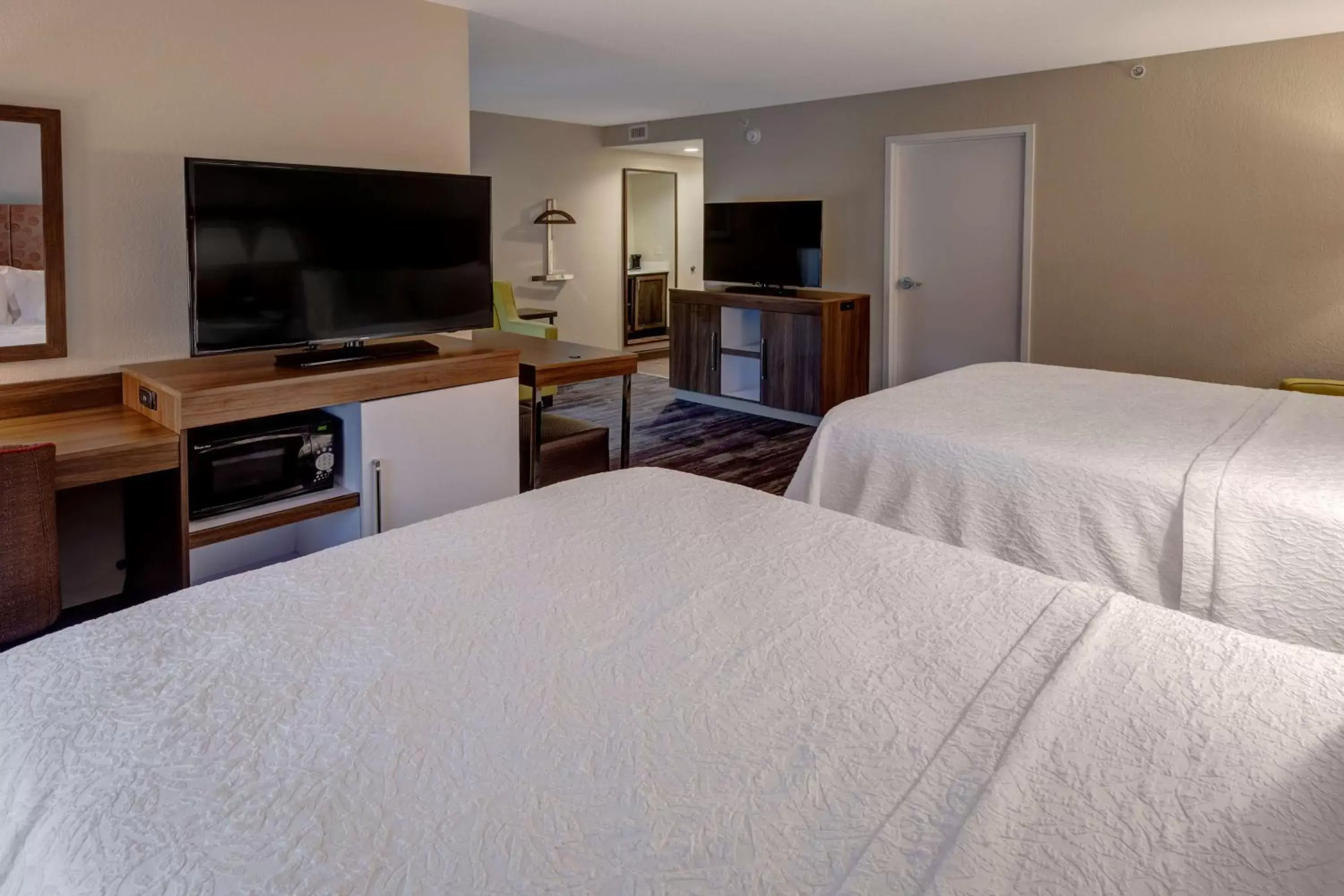 Studio Suite with Two Queen Beds - Non-Smoking in Hampton Inn Arkadelphia Studio Suite with Two Queen Beds - Non-Smoking in Hampton Inn Arkadelphia