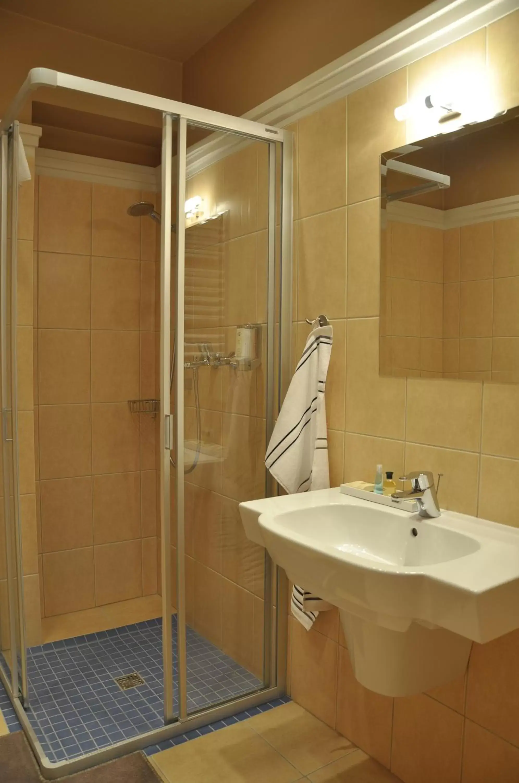 Triple Room in Radocza Park Active & Spa Triple Room in Radocza Park Active & Spa