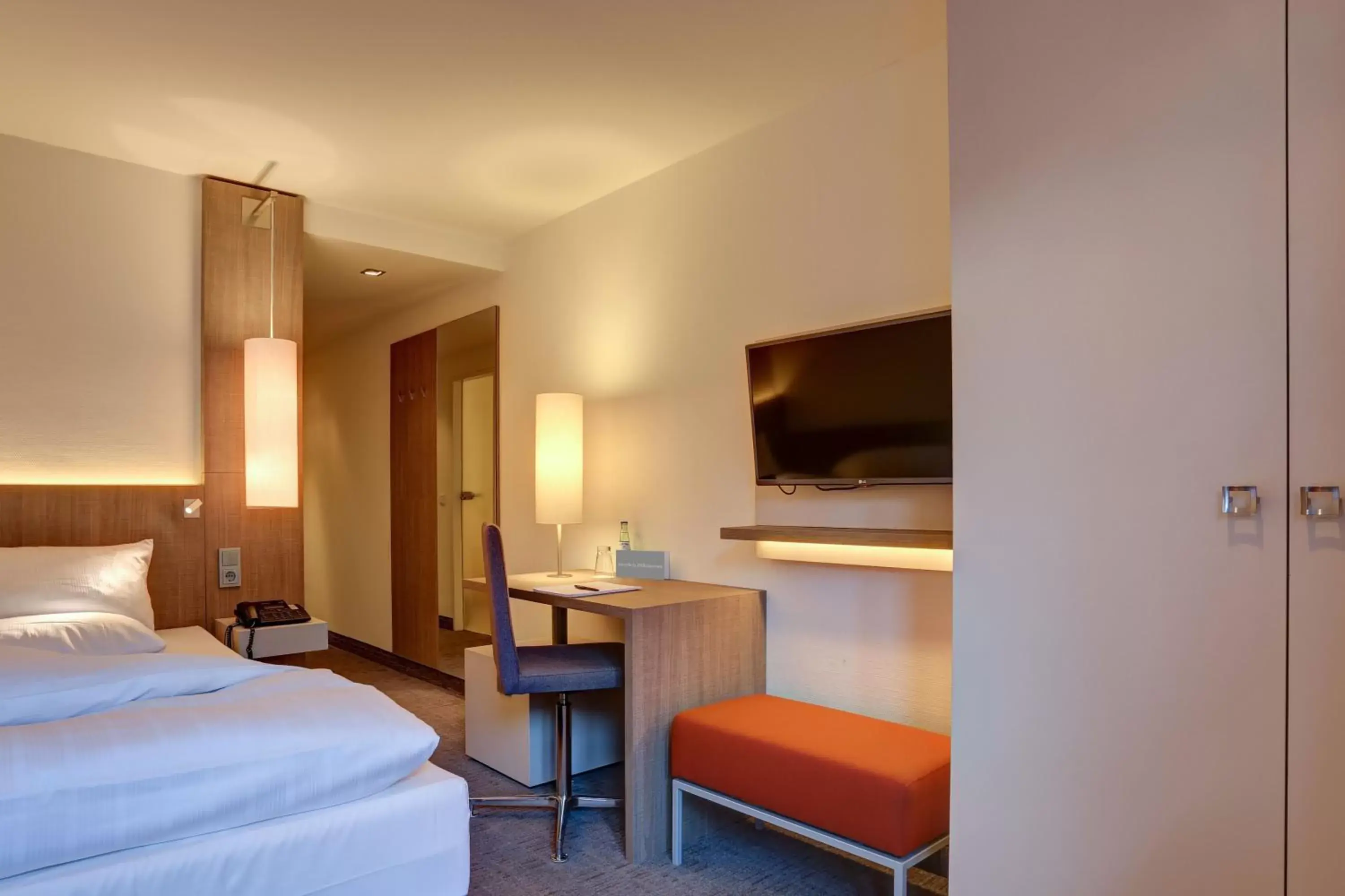 Superior Single Room - single occupancy in Centro Hotel Kommerz Superior Single Room - single occupancy in Centro Hotel Kommerz