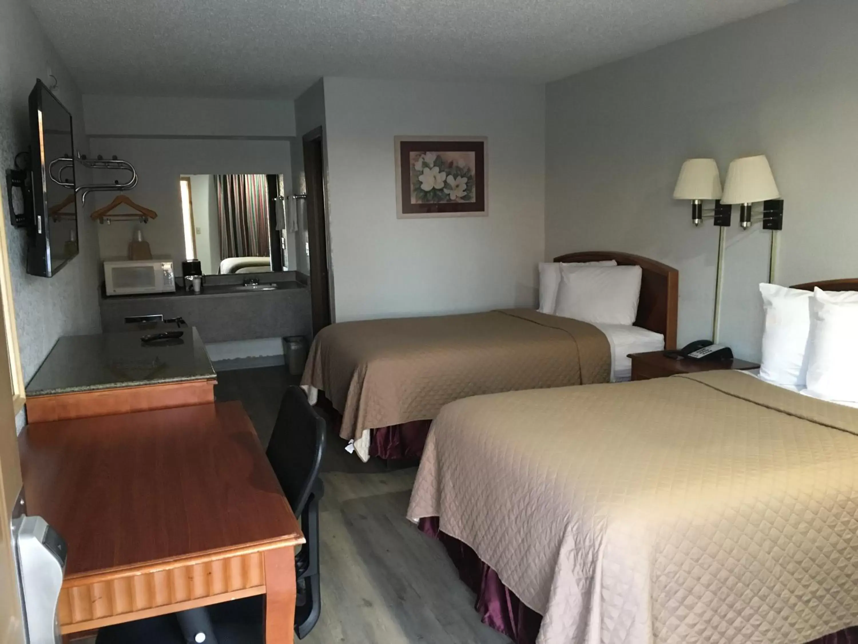 Double Room - Non-Smoking in Colonial Inn Double Room - Non-Smoking in Colonial Inn