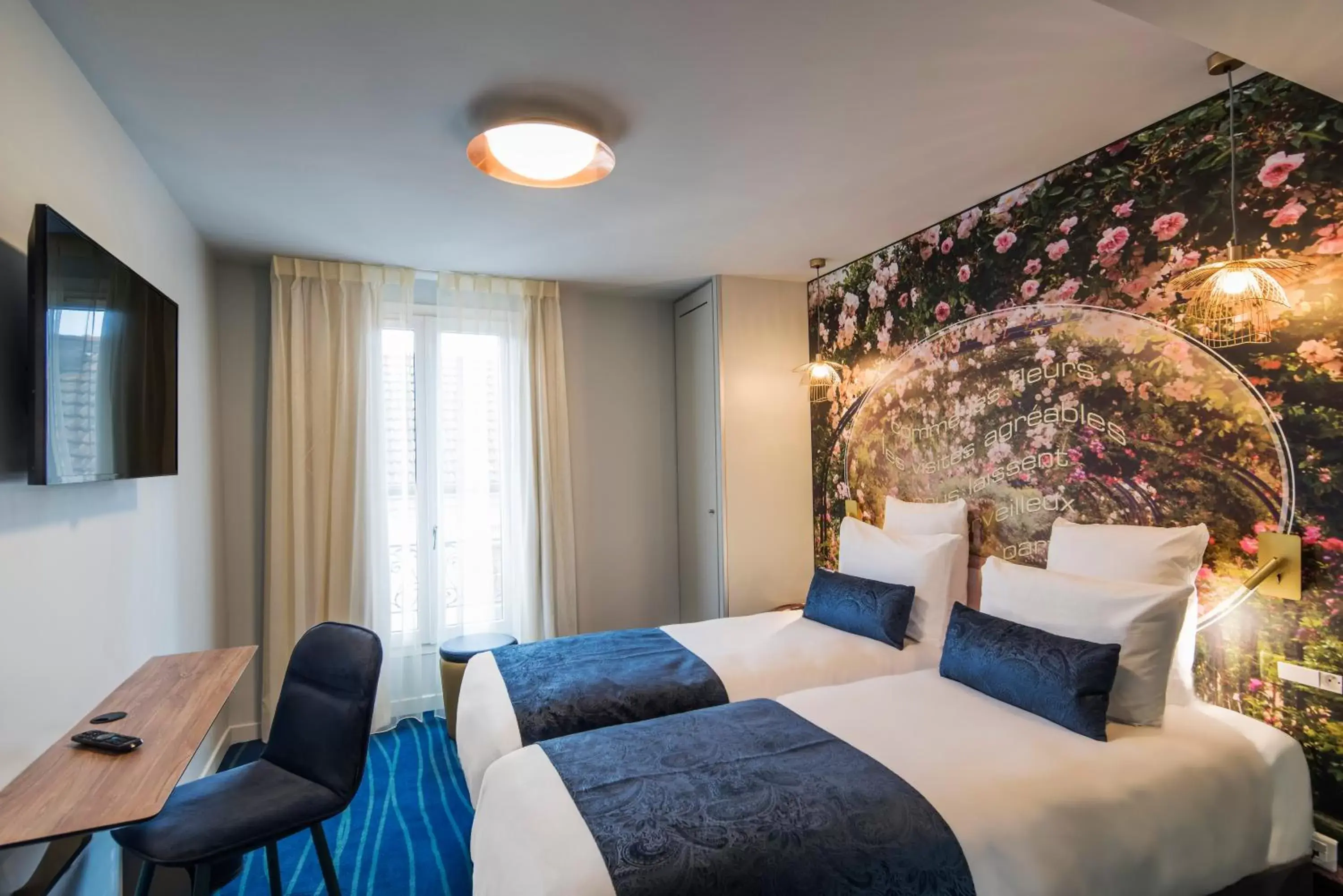 Classic Twin Room in Hôtel Mercure Paris Suresnes Longchamp Classic Twin Room in Hôtel Mercure Paris Suresnes Longchamp