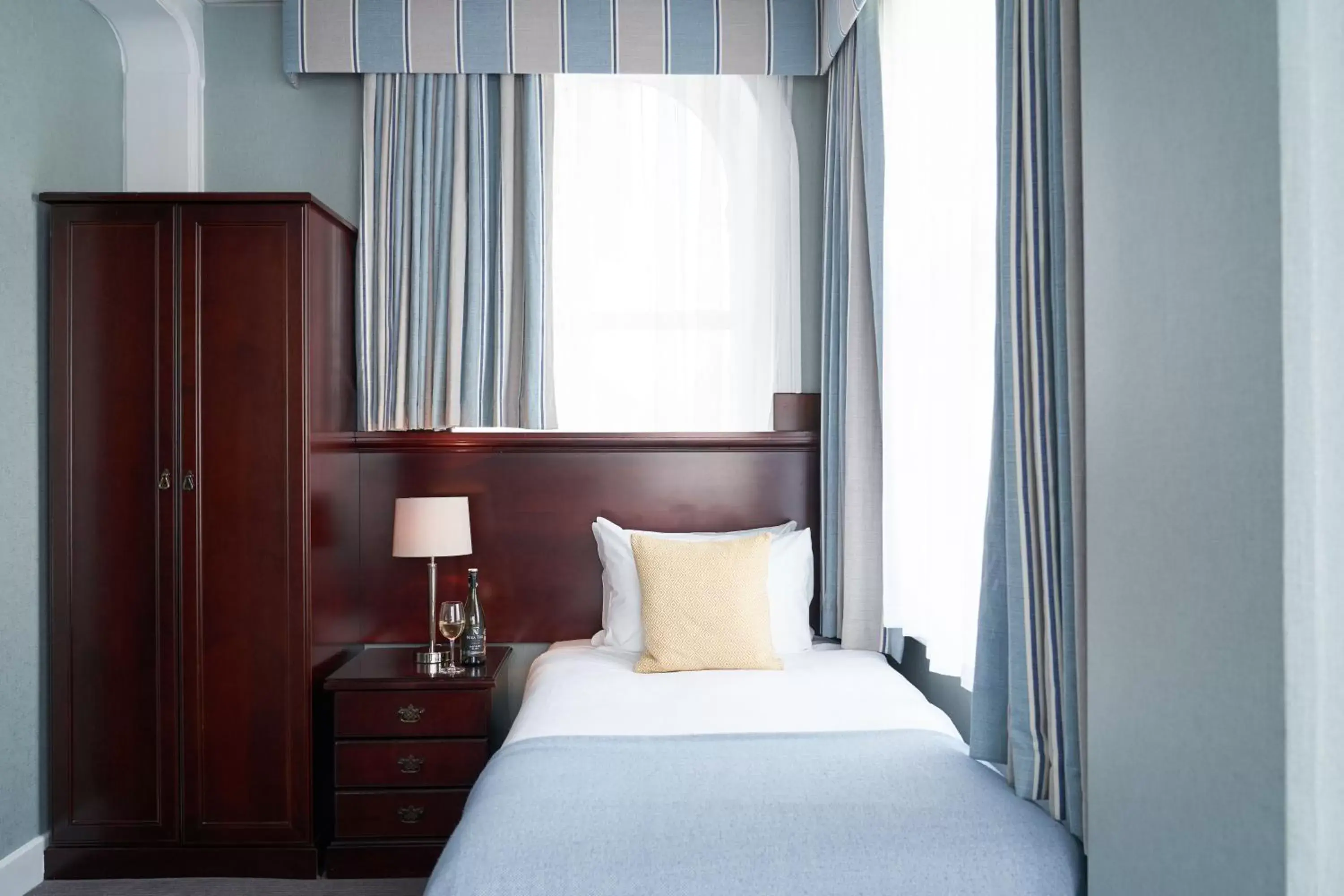 Single Room in Best Western Plus The Connaught Hotel and Spa Single Room in Best Western Plus The Connaught Hotel and Spa