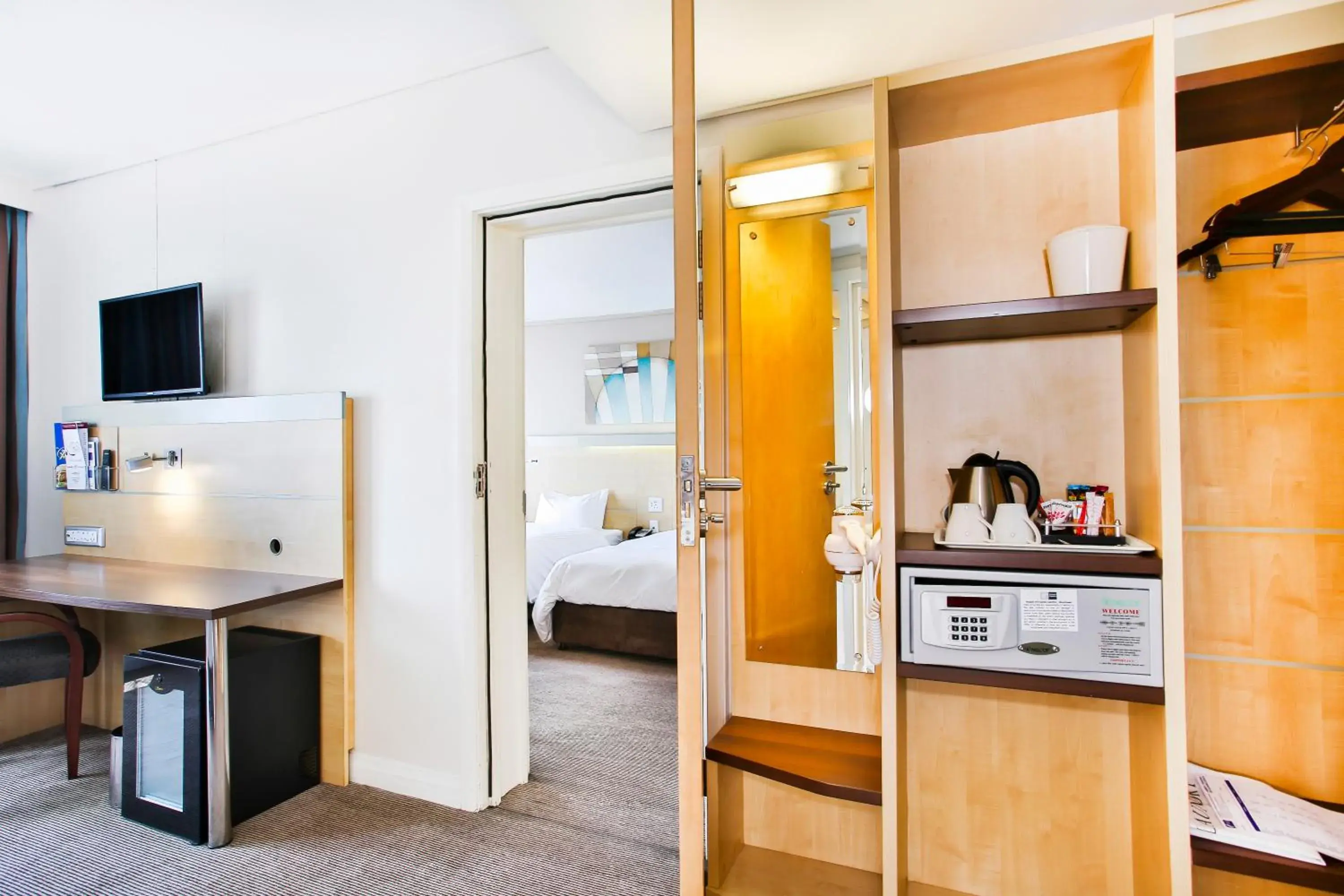 Standard Double Room in Holiday Inn Express Sandton-Woodmead by IHG Standard Double Room in Holiday Inn Express Sandton-Woodmead by IHG