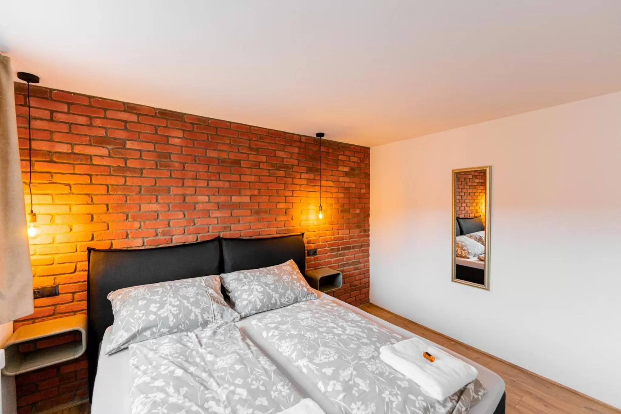 Deluxe Double Room (2 Adults + 1 Child) in JEZ&SPI Sušice Deluxe Double Room (2 Adults + 1 Child) in JEZ&SPI Sušice