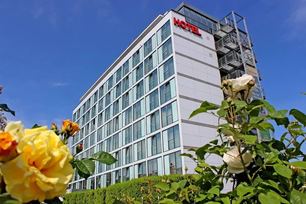 PANORAMA HOTEL in Neustadt an der Weinstraße PANORAMA HOTEL in Neustadt an der Weinstraße