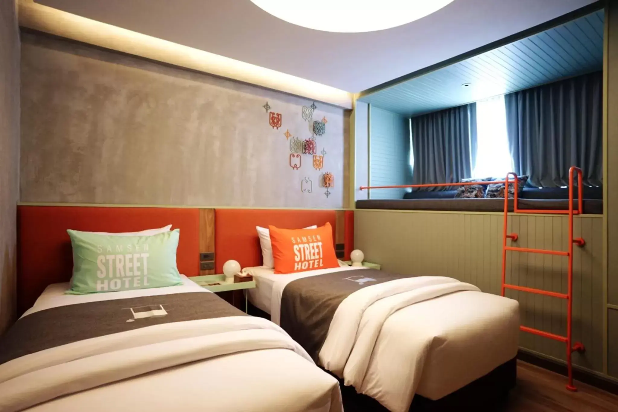 Superior Twin Room in Samsen Street Hotel Superior Twin Room in Samsen Street Hotel