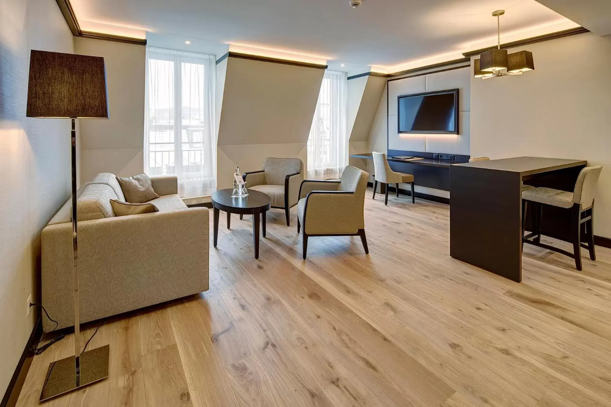 Deluxe Suite in Hotel Monopol Luzern Deluxe Suite in Hotel Monopol Luzern