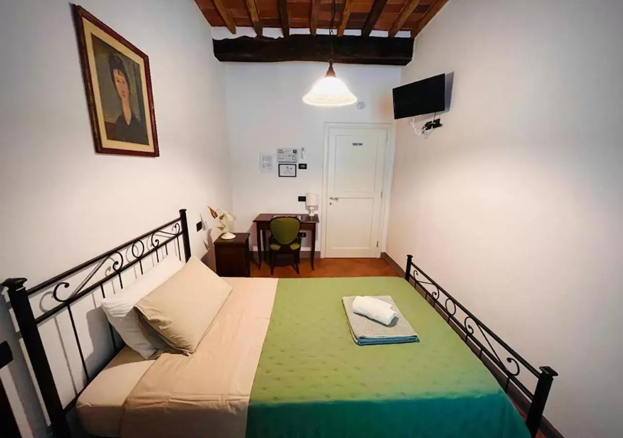 Single Room with Private Bathroom - single occupancy in B&B Giardino delle Camelie Single Room with Private Bathroom - single occupancy in B&B Giardino delle Camelie