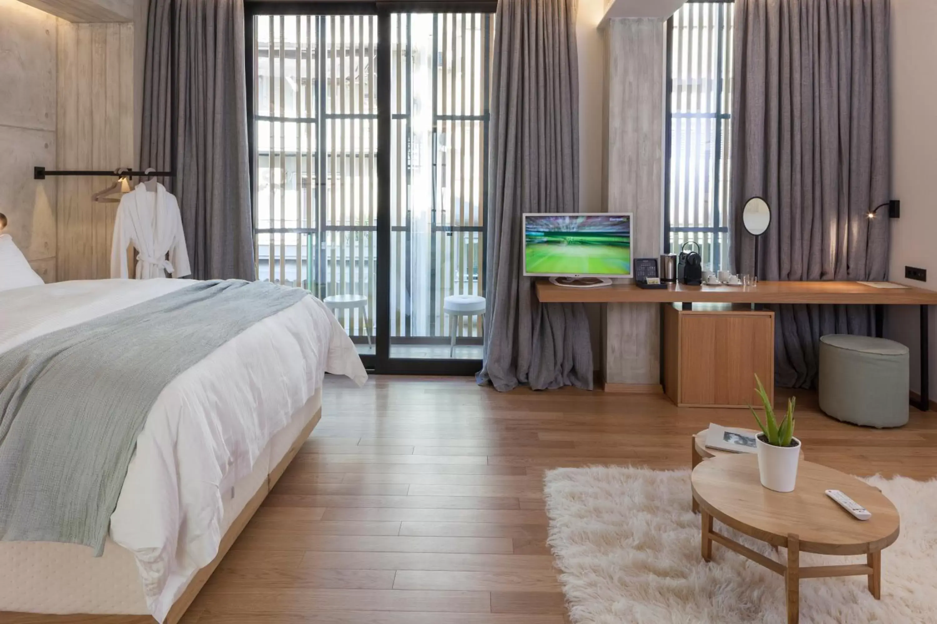 Boulevard Suite with Balcony - single occupancy in Coco-Mat Hotel Athens Boulevard Suite with Balcony - single occupancy in Coco-Mat Hotel Athens