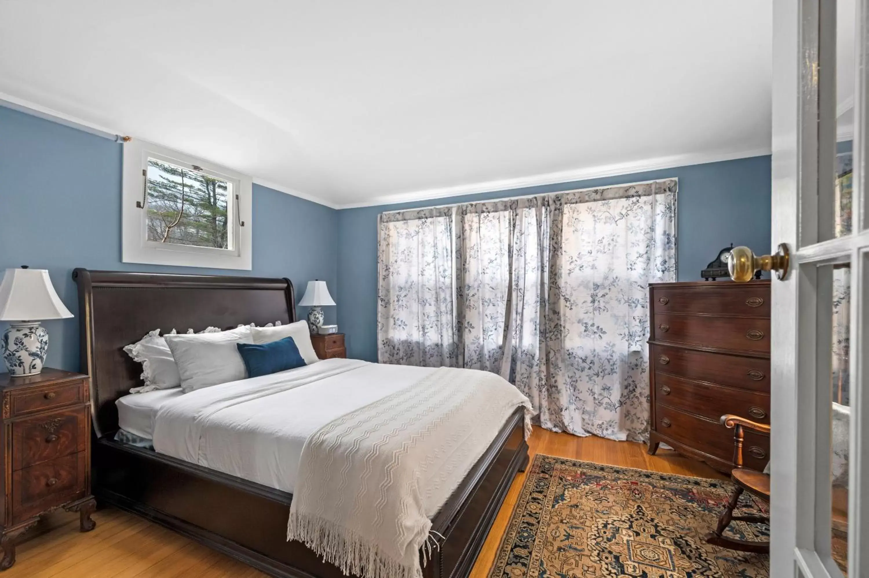 Mansion Suite (Room 2) in The Hartness House Mansion Suite (Room 2) in The Hartness House