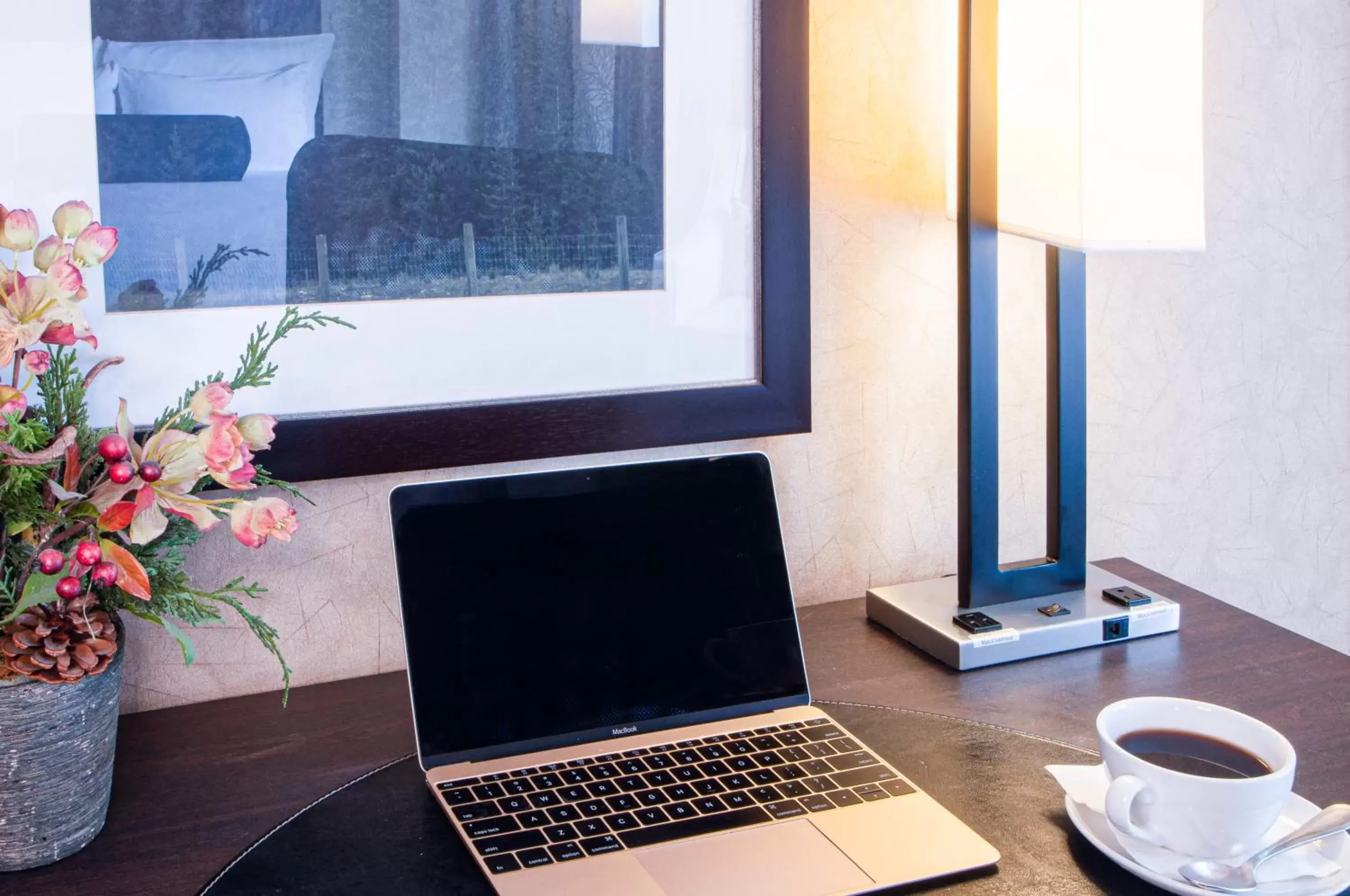 Classic Room with Two Queen Beds in Rimrock Banff, Emblems Collection Classic Room with Two Queen Beds in Rimrock Banff, Emblems Collection