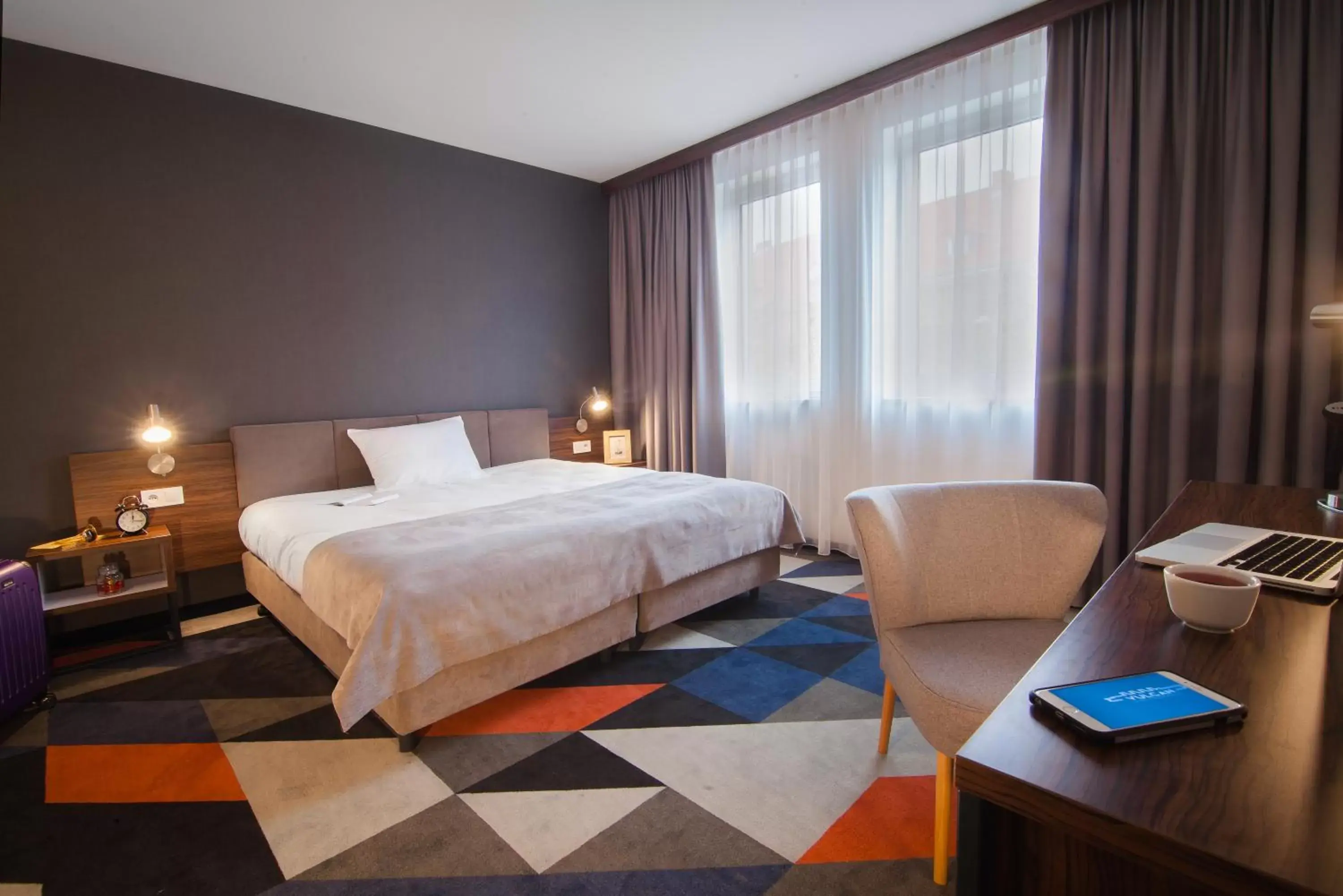 Deluxe Single Room in Vulcan Hotel Deluxe Single Room in Vulcan Hotel