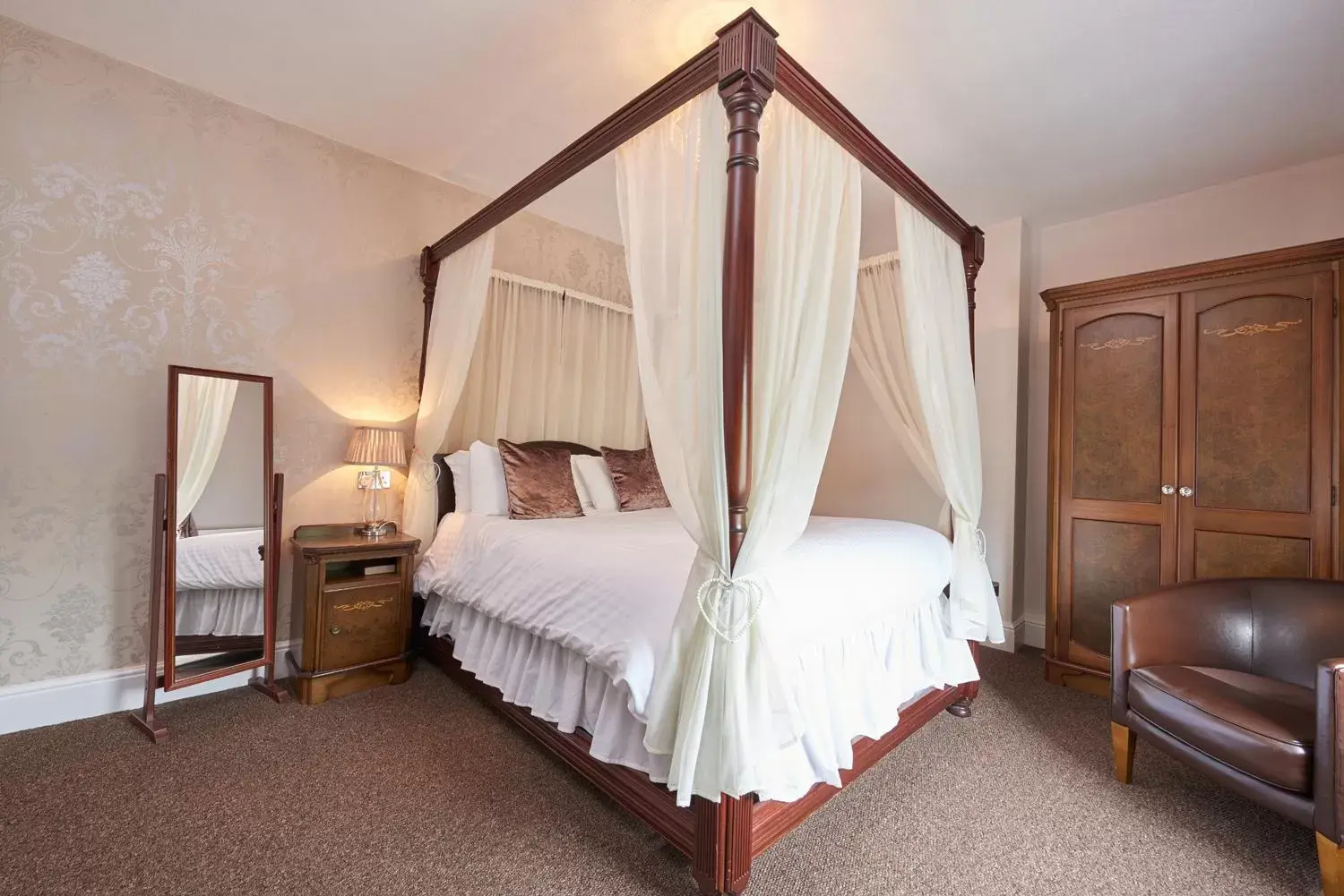 Superior Double Room in The Imperial Crown Hotel Superior Double Room in The Imperial Crown Hotel