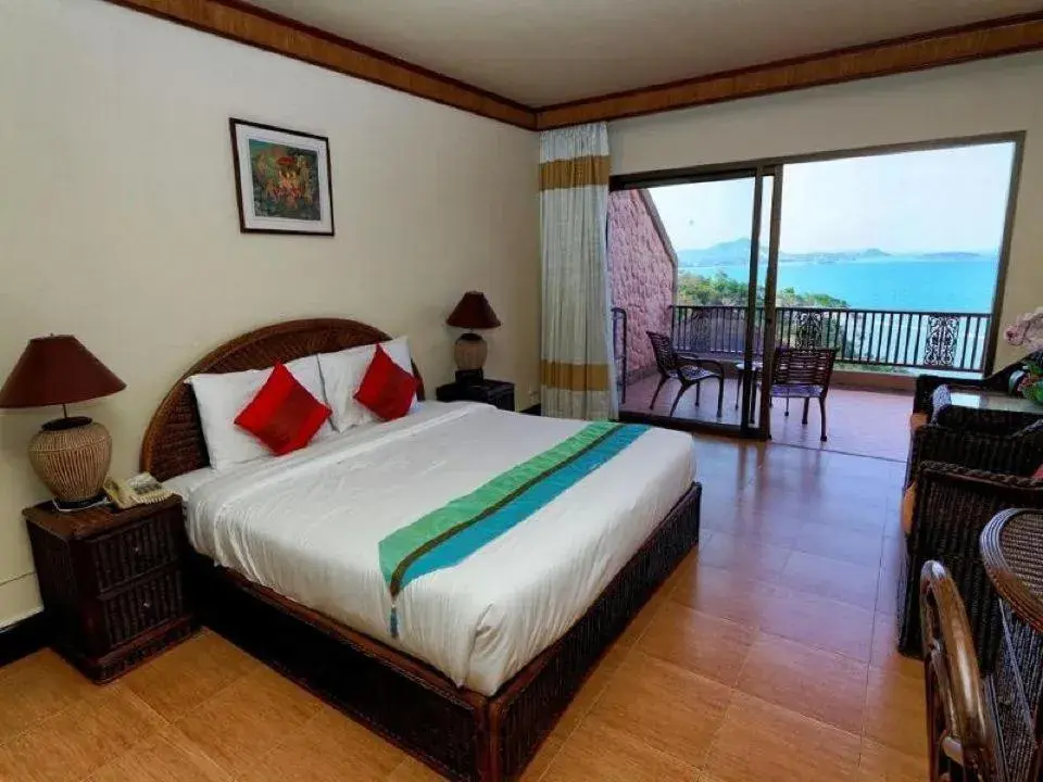 Deluxe Double or Twin Room with Sea View in Samui Bayview Resort & Spa - SHA Plus Deluxe Double or Twin Room with Sea View in Samui Bayview Resort & Spa - SHA Plus