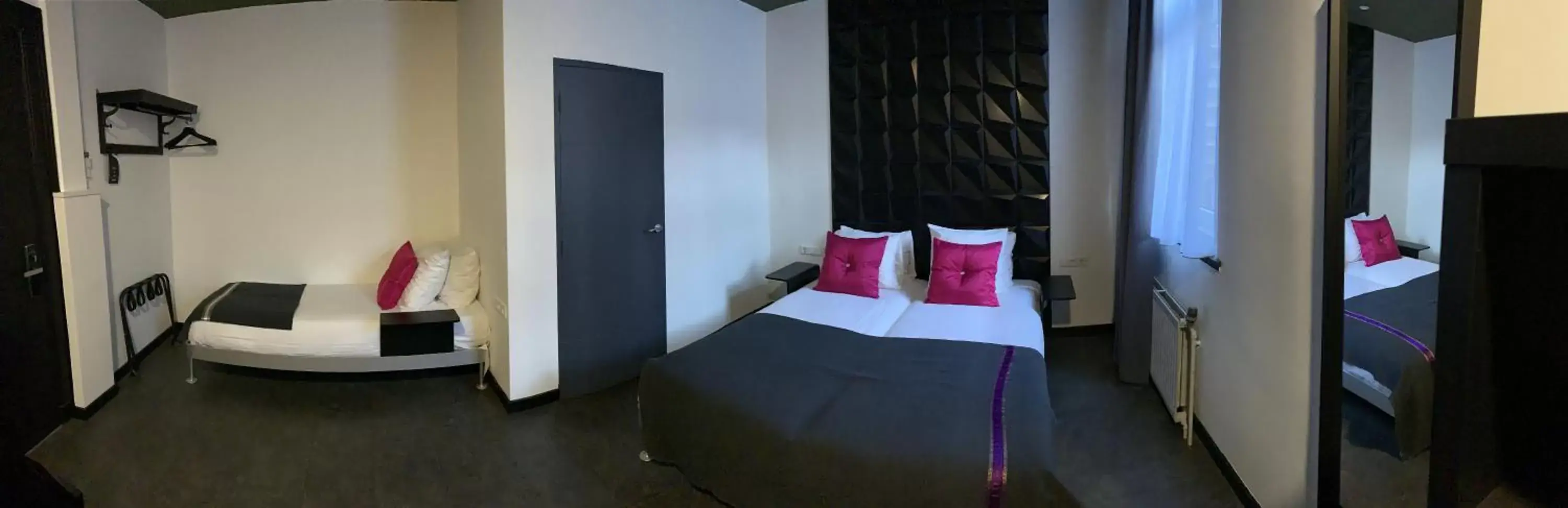 Triple Room in Hotel De Looier Triple Room in Hotel De Looier