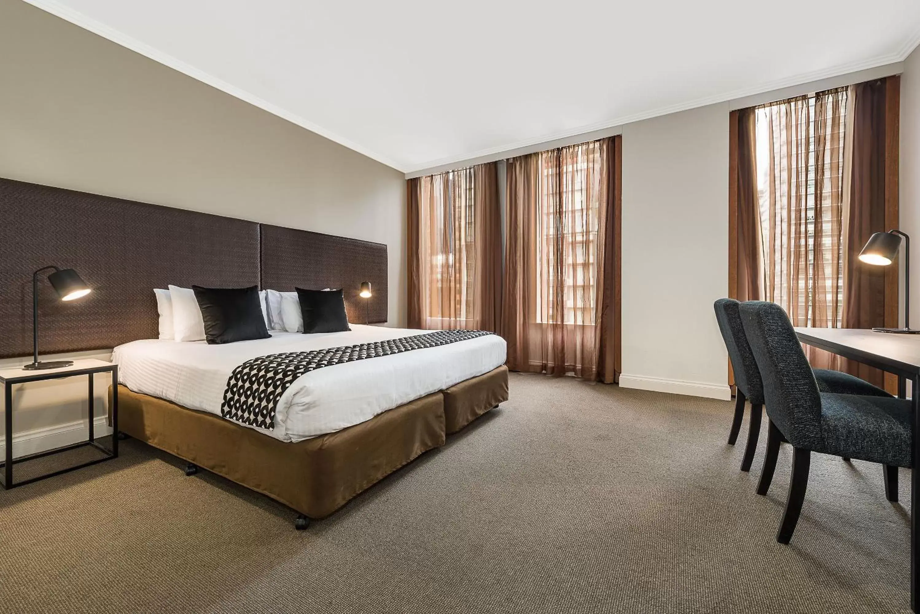 Premium Executive Studio - Weekly Housekeeping in Mantra on Little Bourke Melbourne Premium Executive Studio - Weekly Housekeeping in Mantra on Little Bourke Melbourne