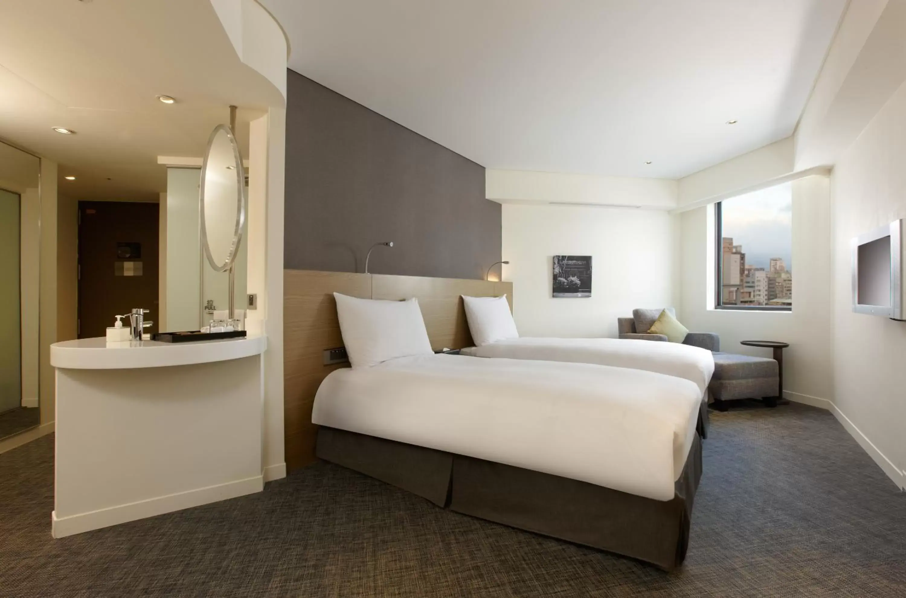 Business Twin Room in Royal Inn Taipei Linsen - Huashan 1914 Creative Park Business Twin Room in Royal Inn Taipei Linsen - Huashan 1914 Creative Park