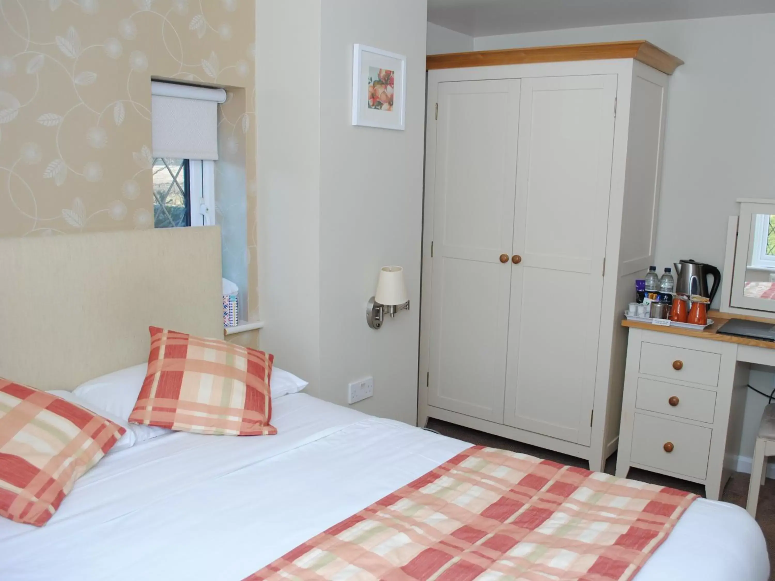 Small Double Room in Marsham Arms Inn Small Double Room in Marsham Arms Inn