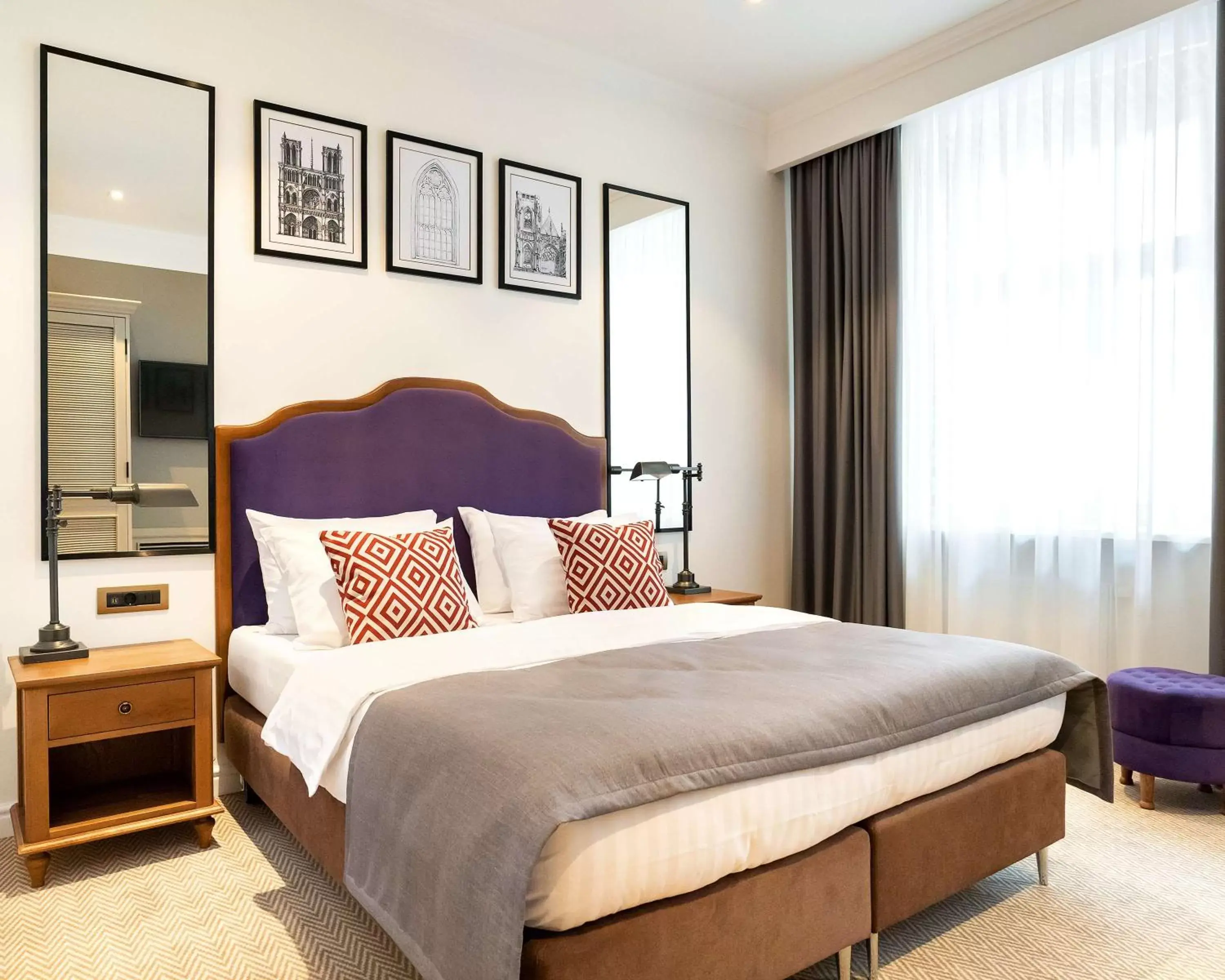 Standard Queen Room - Non-Smoking in Best Western Plus Market Square Lviv Standard Queen Room - Non-Smoking in Best Western Plus Market Square Lviv