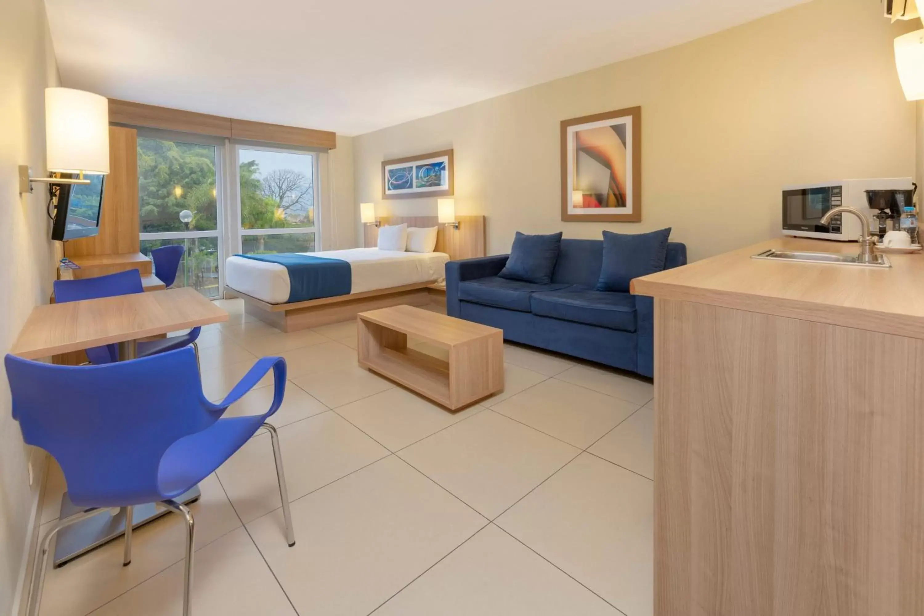 Queen Room with Sofa Bed in City Express by Marriott San José Costa Rica Queen Room with Sofa Bed in City Express by Marriott San José Costa Rica