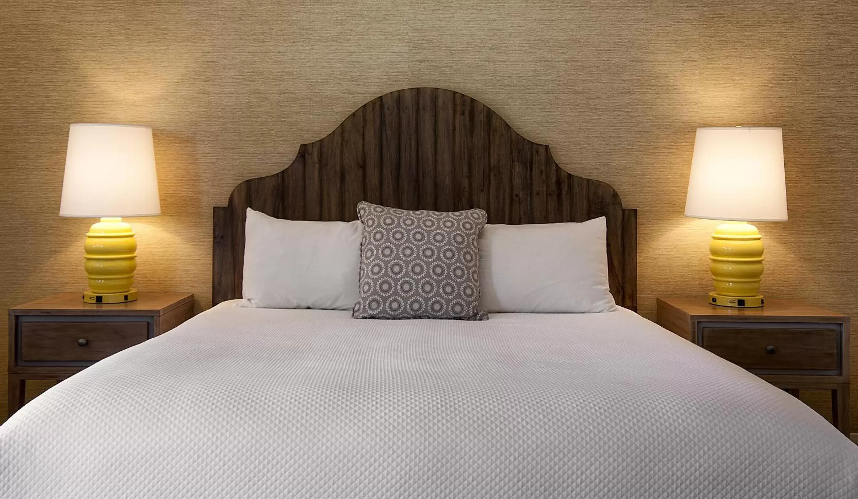 Queen Room with Two Queen Beds in Cottage Inn by the Sea Queen Room with Two Queen Beds in Cottage Inn by the Sea