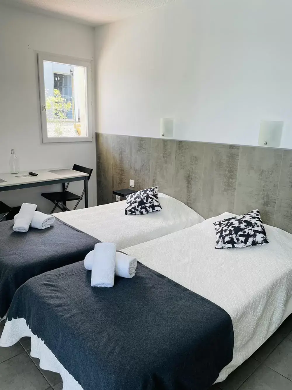 Double or Twin Room with Pool View in Le Clos la Verdière Double or Twin Room with Pool View in Le Clos la Verdière