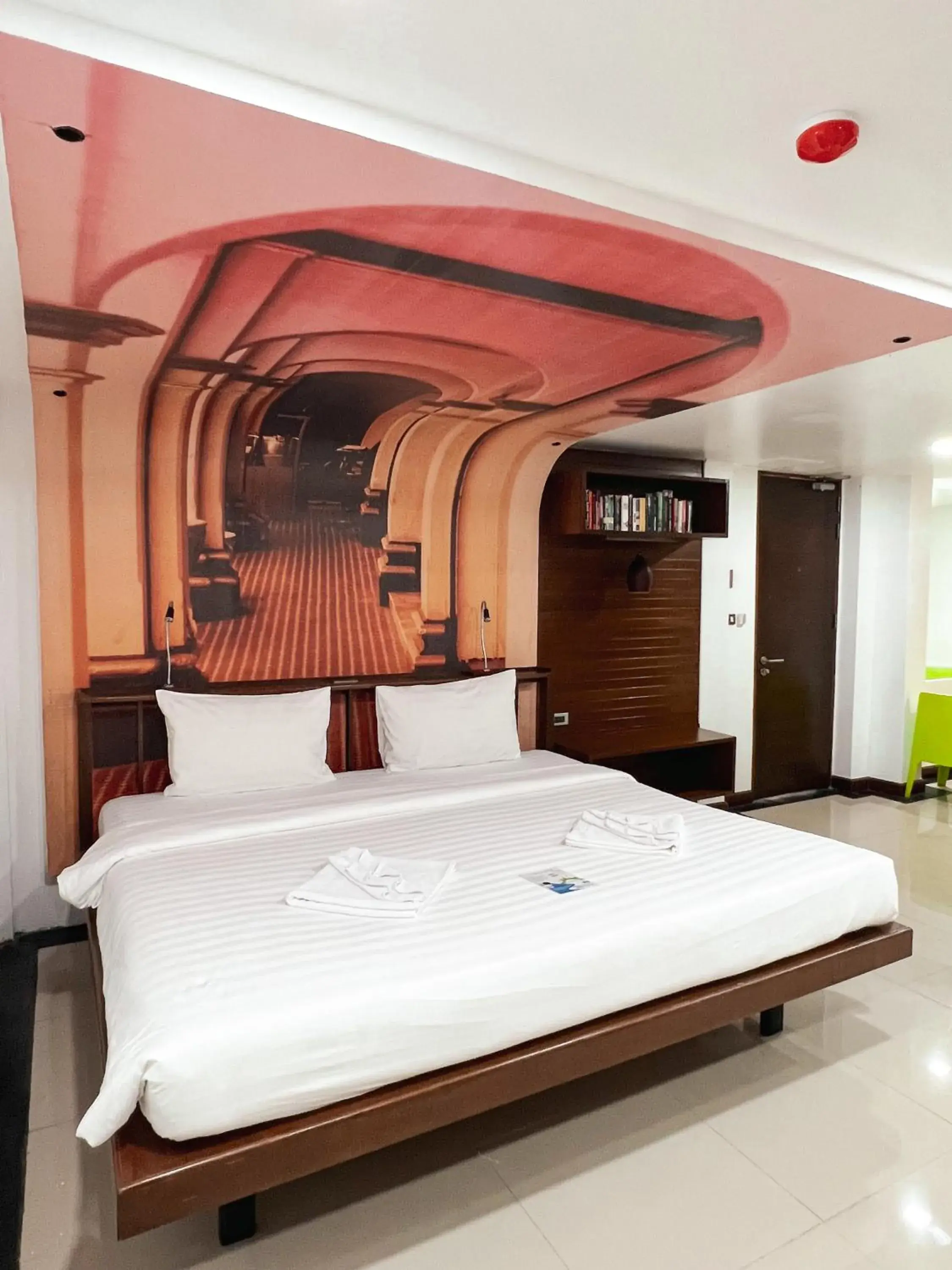 Budget Double Room in The Color Kata Budget Double Room in The Color Kata