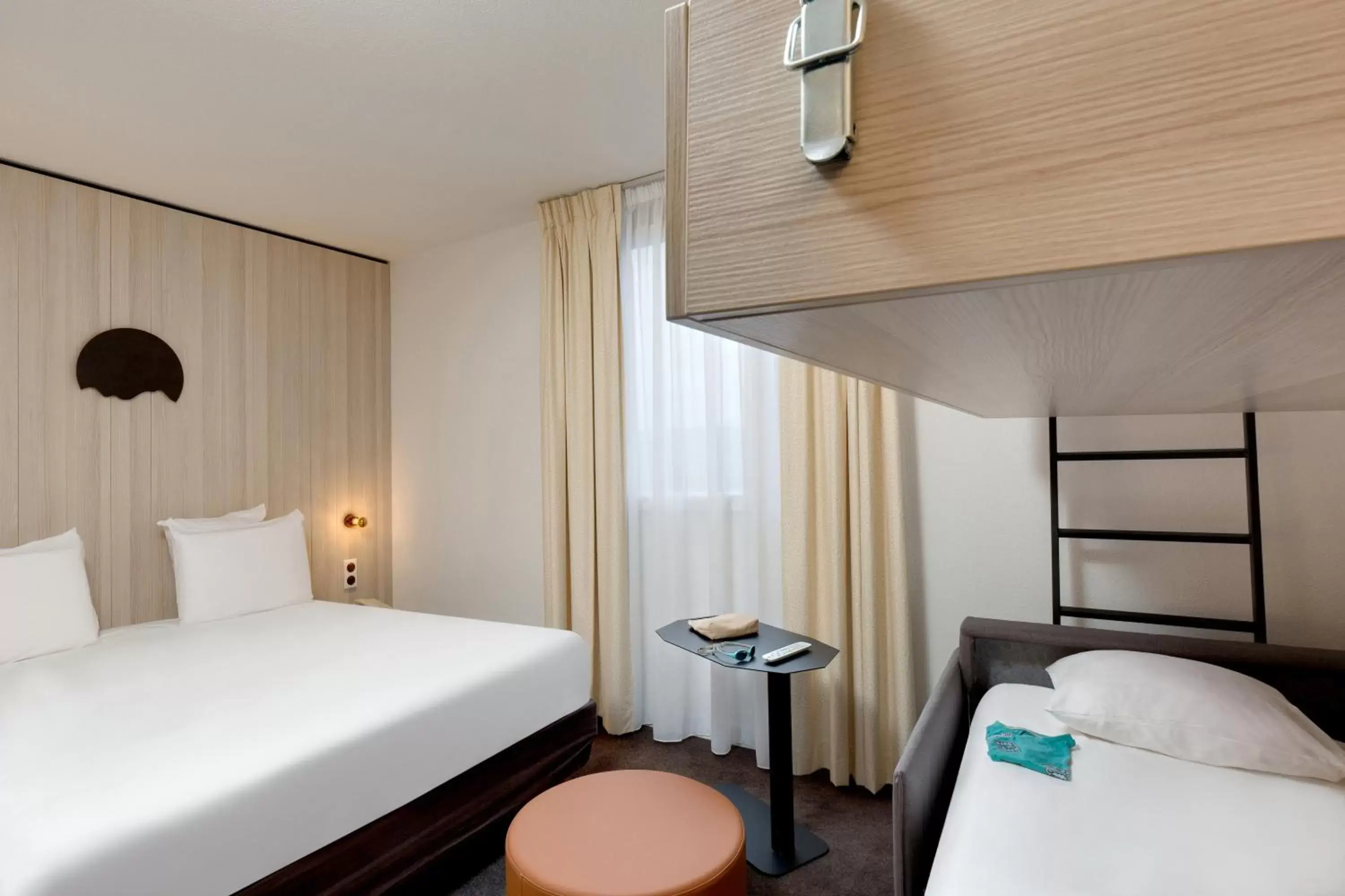 Quadruple Room in Kyriad Clermont-Ferrand-Sud - La Pardieu Quadruple Room in Kyriad Clermont-Ferrand-Sud - La Pardieu