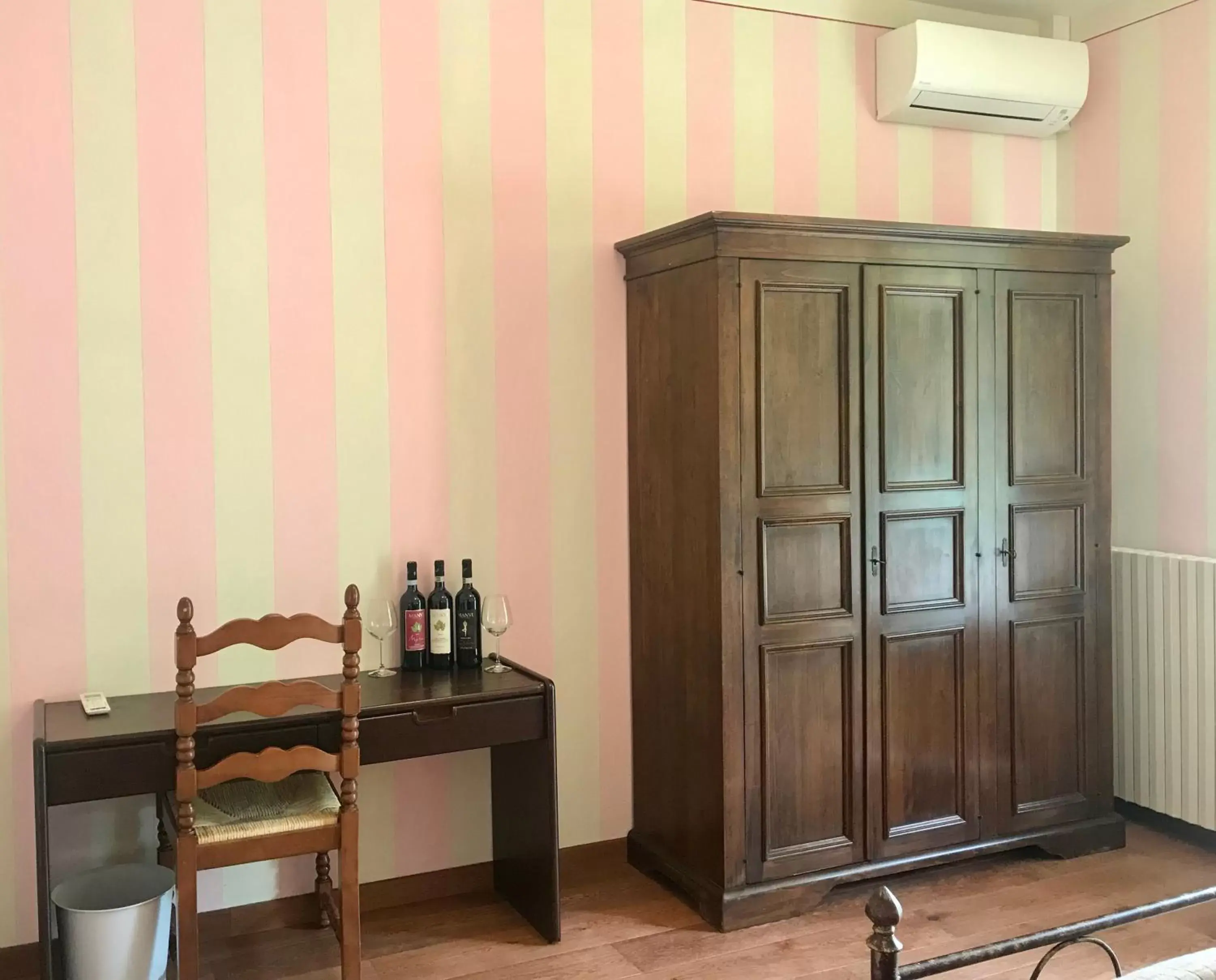 Deluxe Double Room with Balcony in The Grapevine by MANVI Deluxe Double Room with Balcony in The Grapevine by MANVI