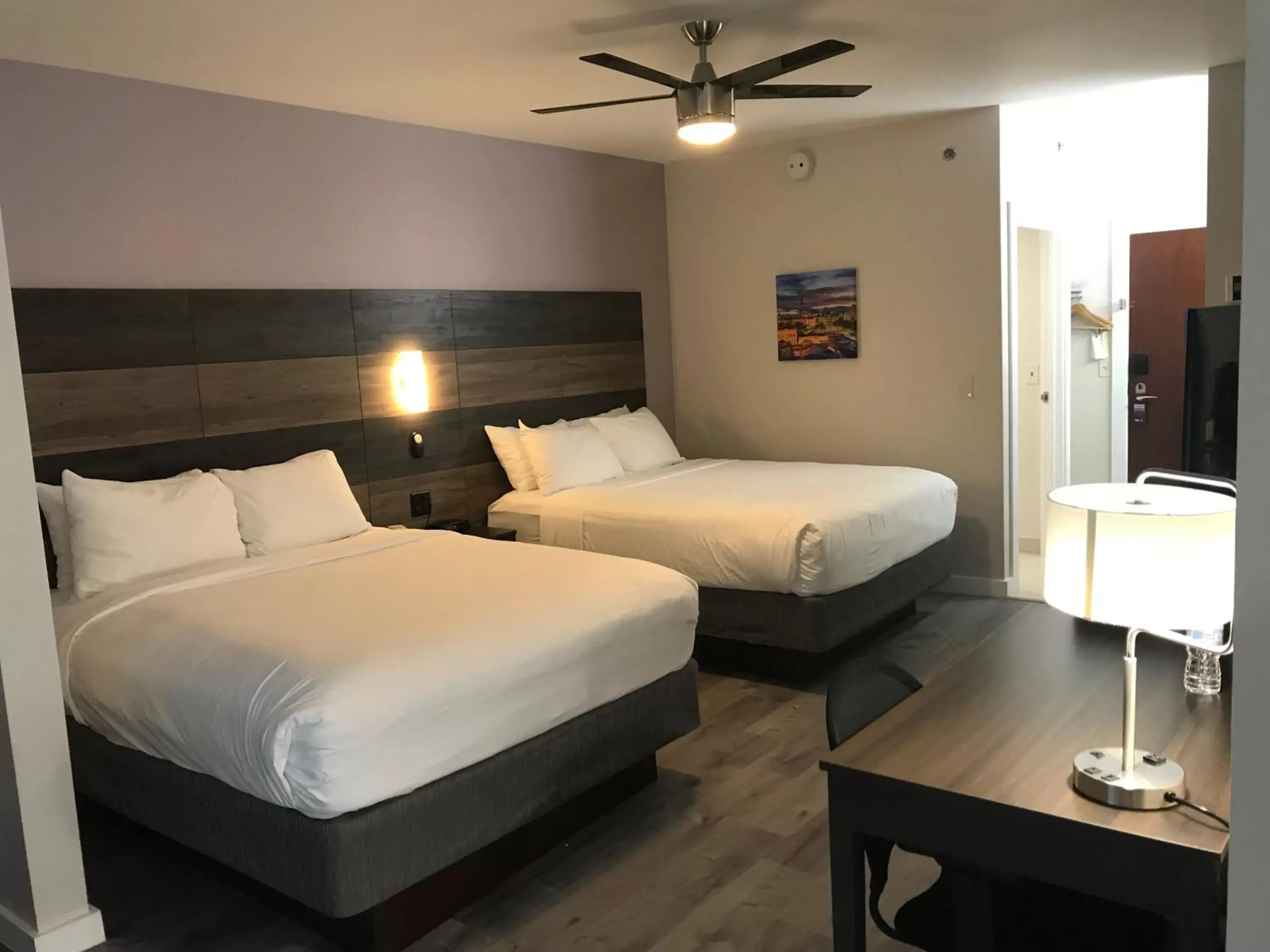 Studio Queen Suite with Two Queen Beds - Non-Smoking in HoM, A Trademark Collection Hotel Studio Queen Suite with Two Queen Beds - Non-Smoking in HoM, A Trademark Collection Hotel