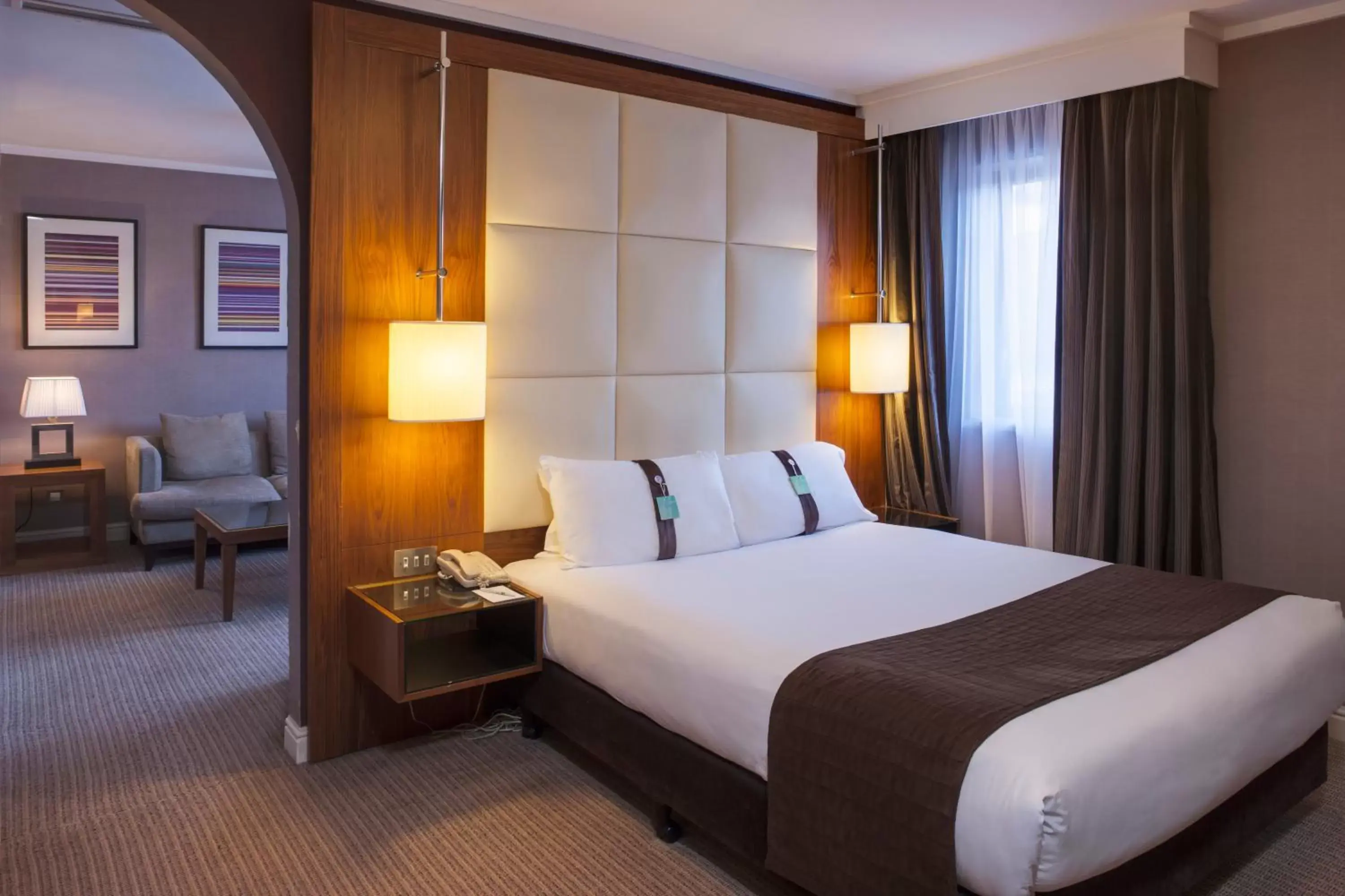 1 Double Bed Suite in Holiday Inn Birmingham Bromsgrove, an IHG Hotel 1 Double Bed Suite in Holiday Inn Birmingham Bromsgrove, an IHG Hotel