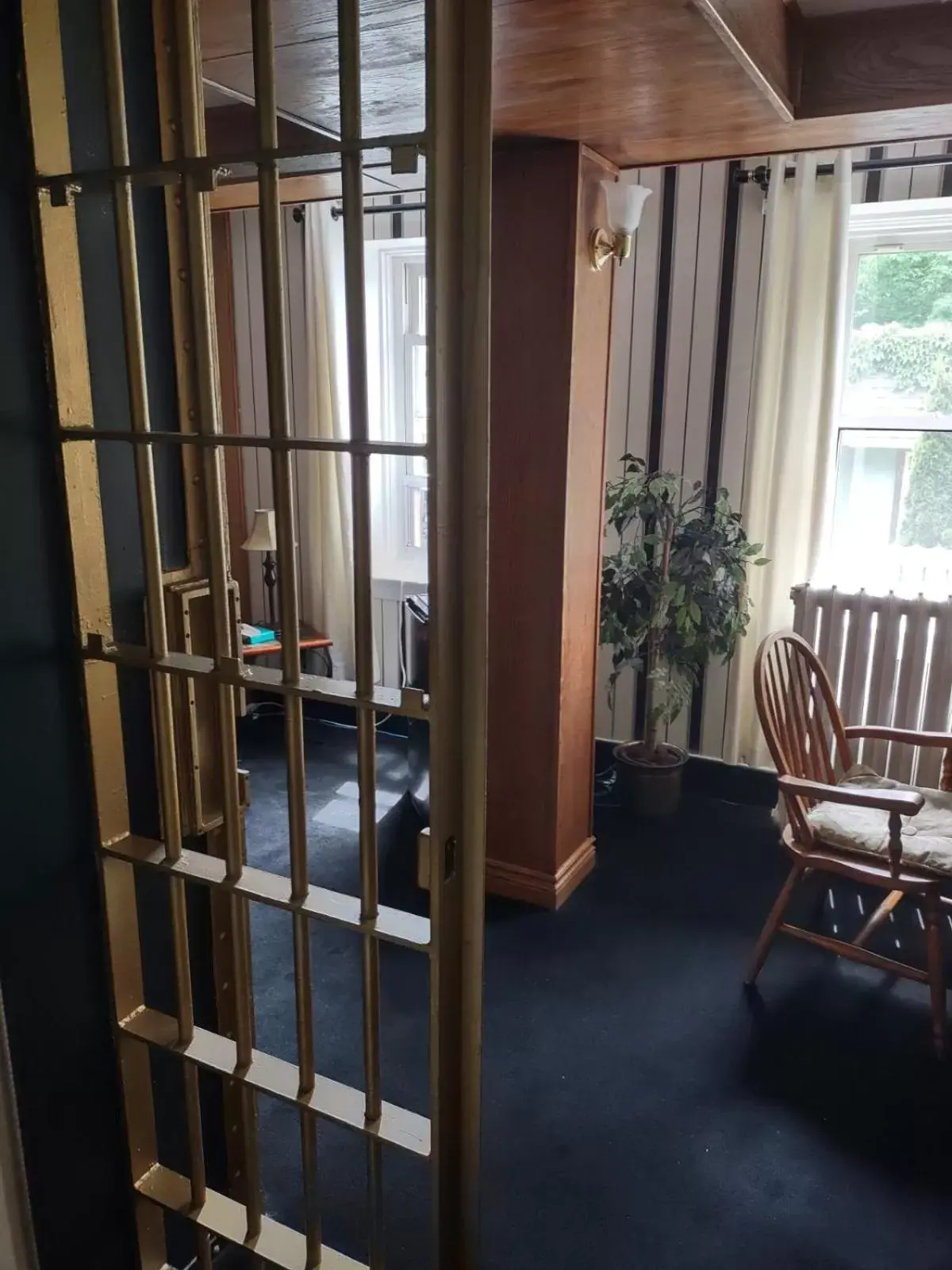 Classic Quadruple Room in The King George Inn Classic Quadruple Room in The King George Inn