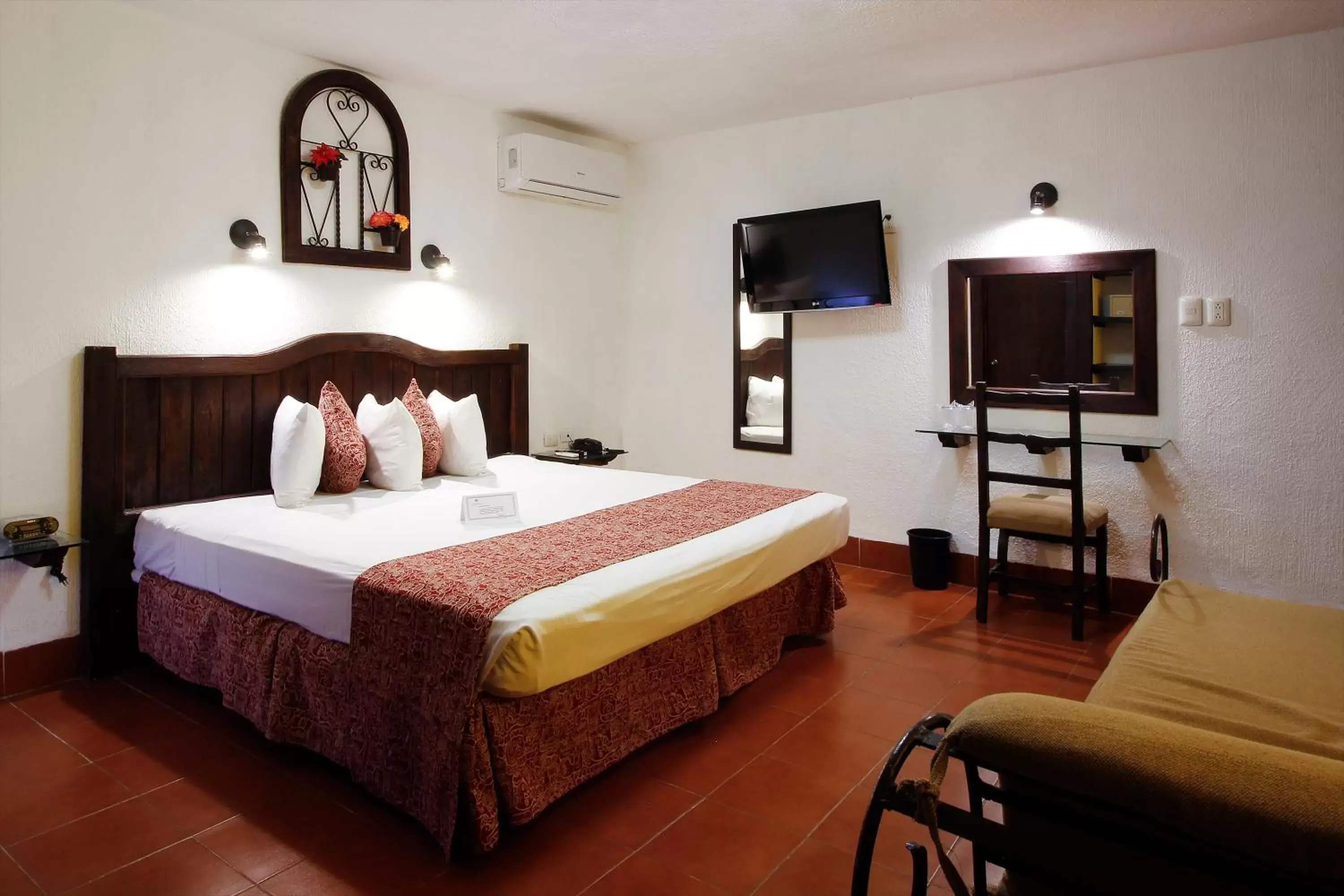 Standard King Room in Hotel Maya Yucatan Standard King Room in Hotel Maya Yucatan