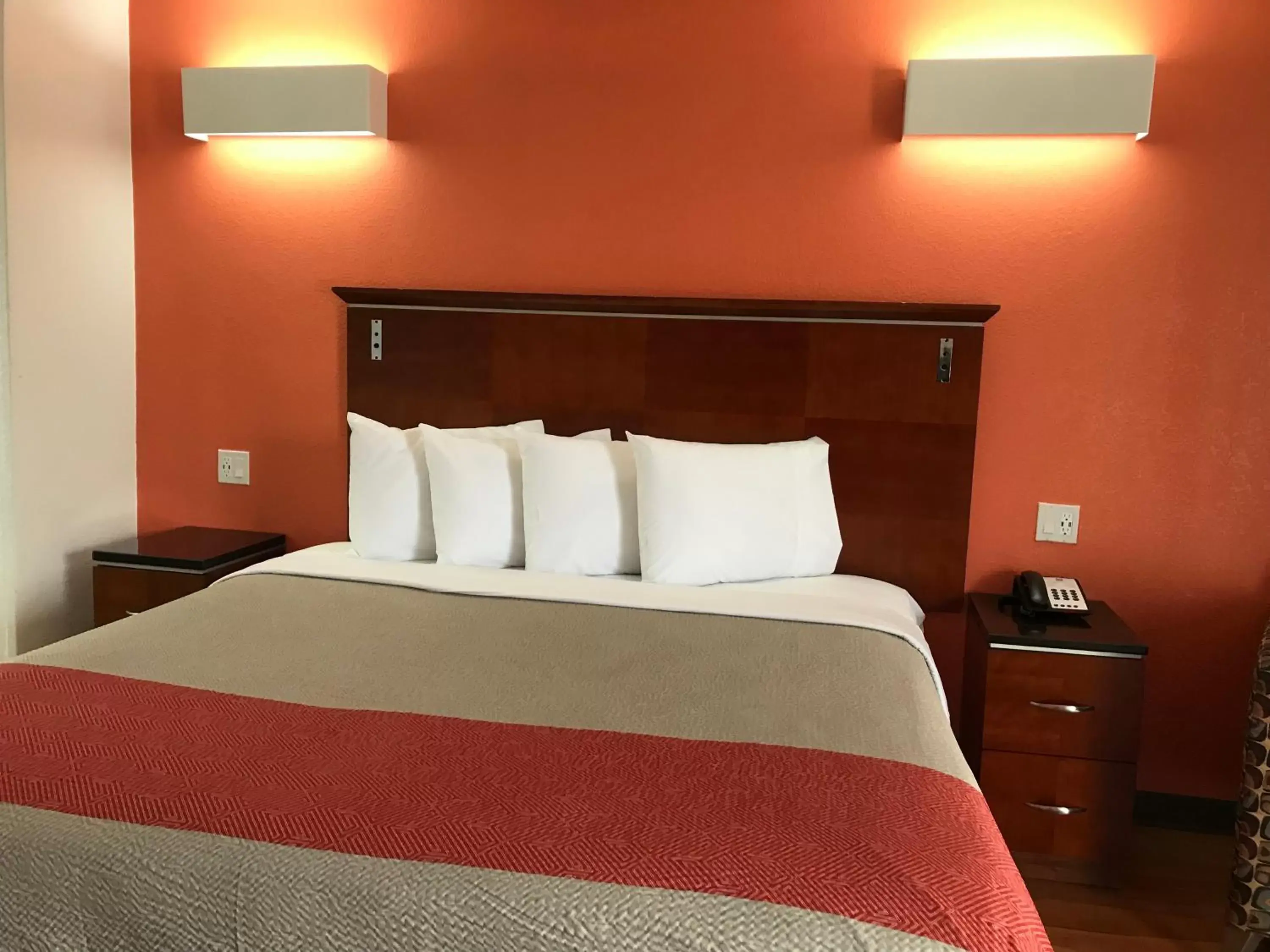 King Room - Smoking in Motel 6-Alma, AR King Room - Smoking in Motel 6-Alma, AR