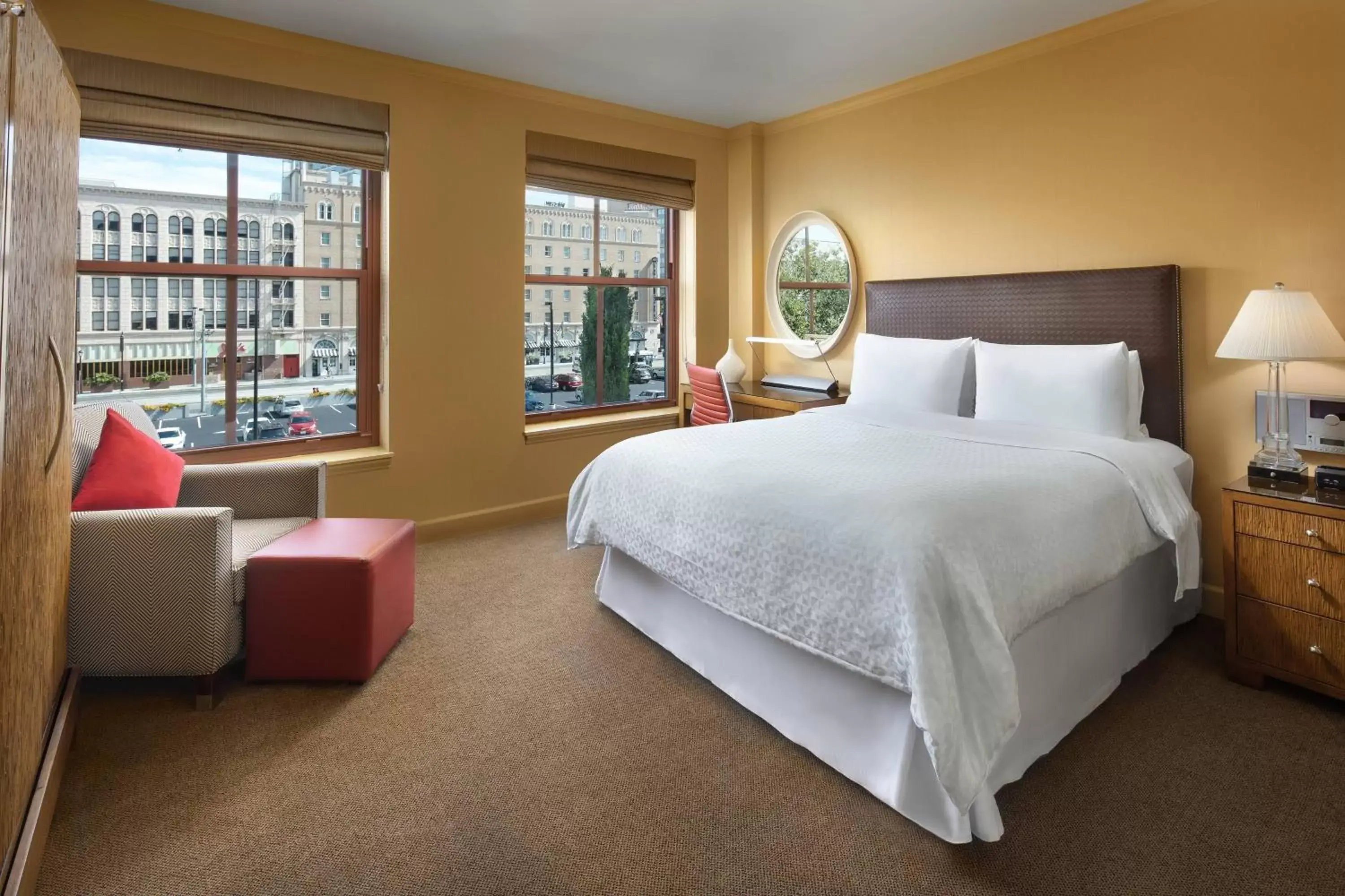 Guest room, 1 Queen in Four Points by Sheraton San Jose Downtown Guest room, 1 Queen in Four Points by Sheraton San Jose Downtown