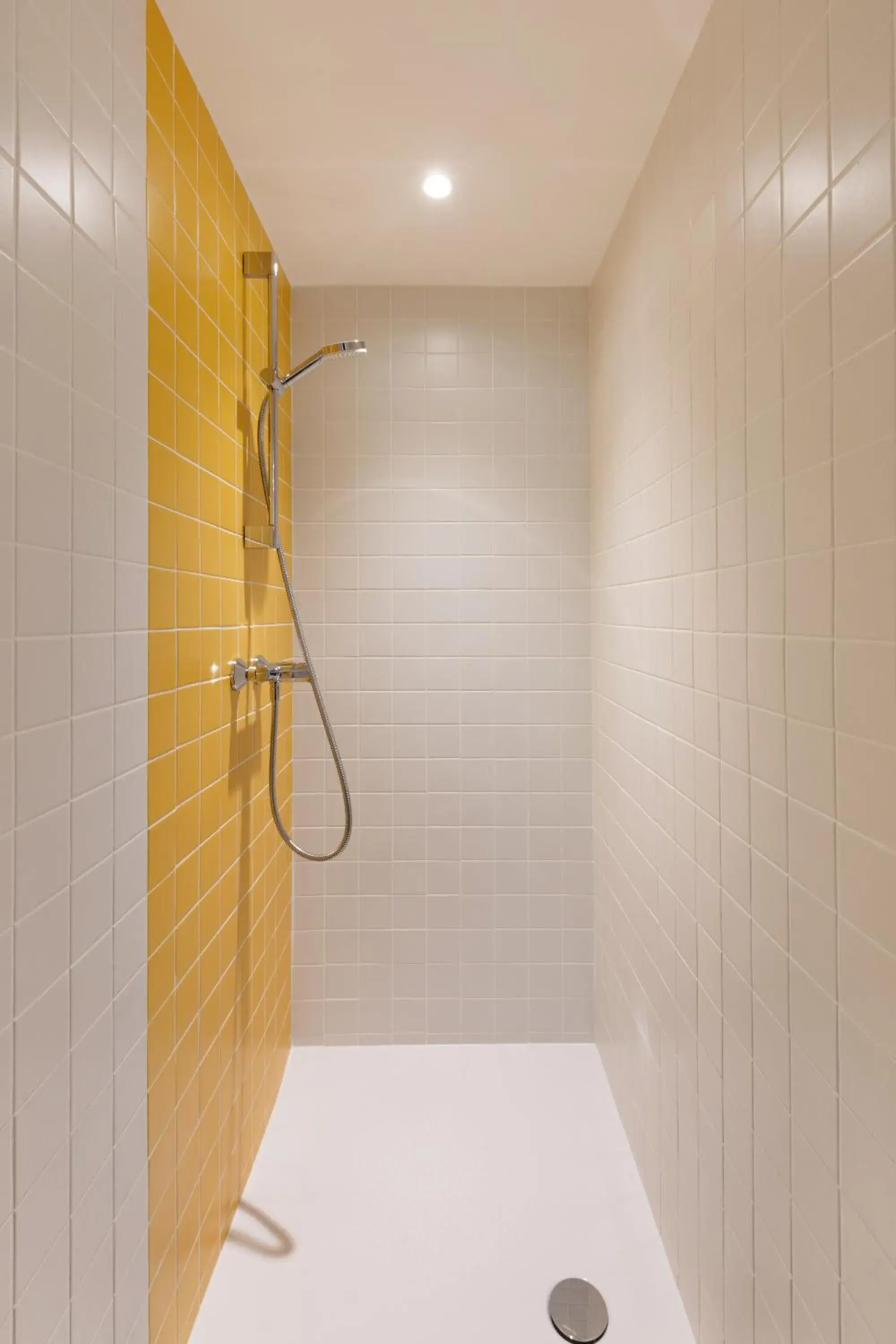 Quadruple Room in Auberge de jeunesse Hosho Paris Sud - Porte d'Italie Quadruple Room in Auberge de jeunesse Hosho Paris Sud - Porte d'Italie