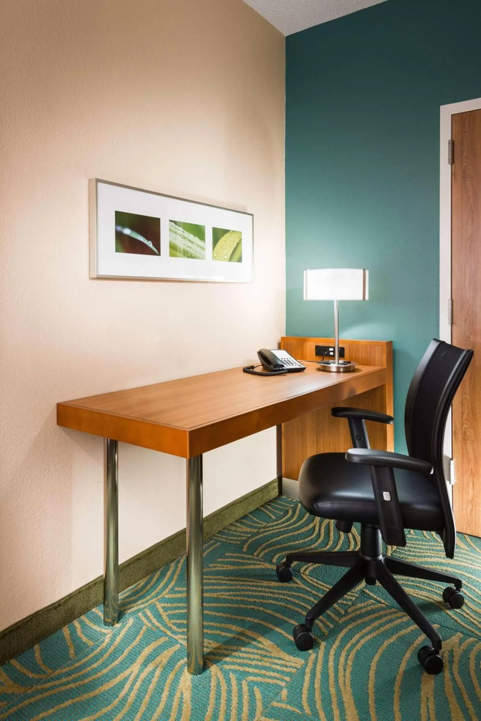 King Suite with Sofa Bed and Adapted Tub - Mobility and Hearing Accessible in SpringHill Suites by Marriott Bentonville King Suite with Sofa Bed and Adapted Tub - Mobility and Hearing Accessible in SpringHill Suites by Marriott Bentonville