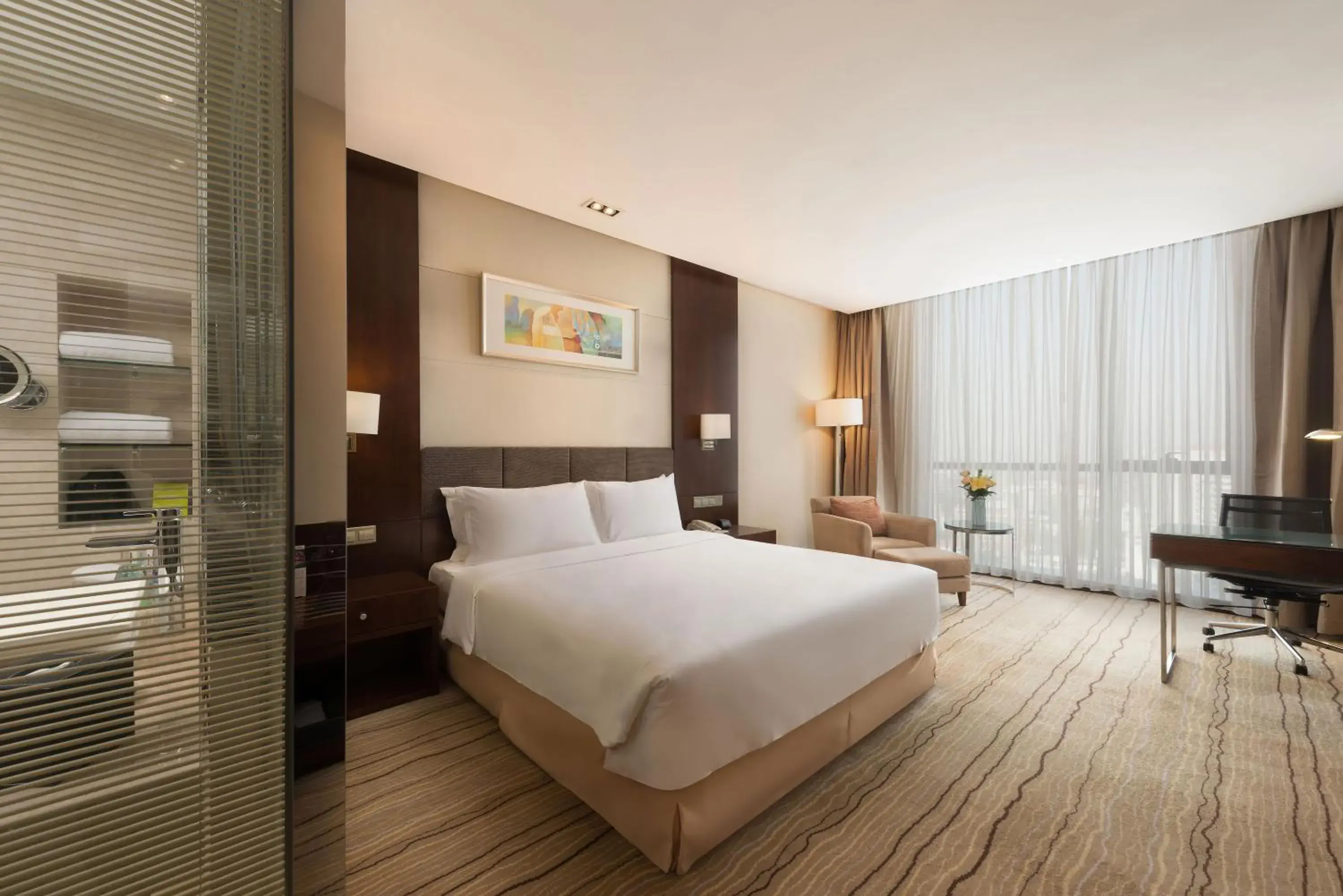 Standard King Room with City View in Holiday Inn Taicang City Centre by IHG Standard King Room with City View in Holiday Inn Taicang City Centre by IHG
