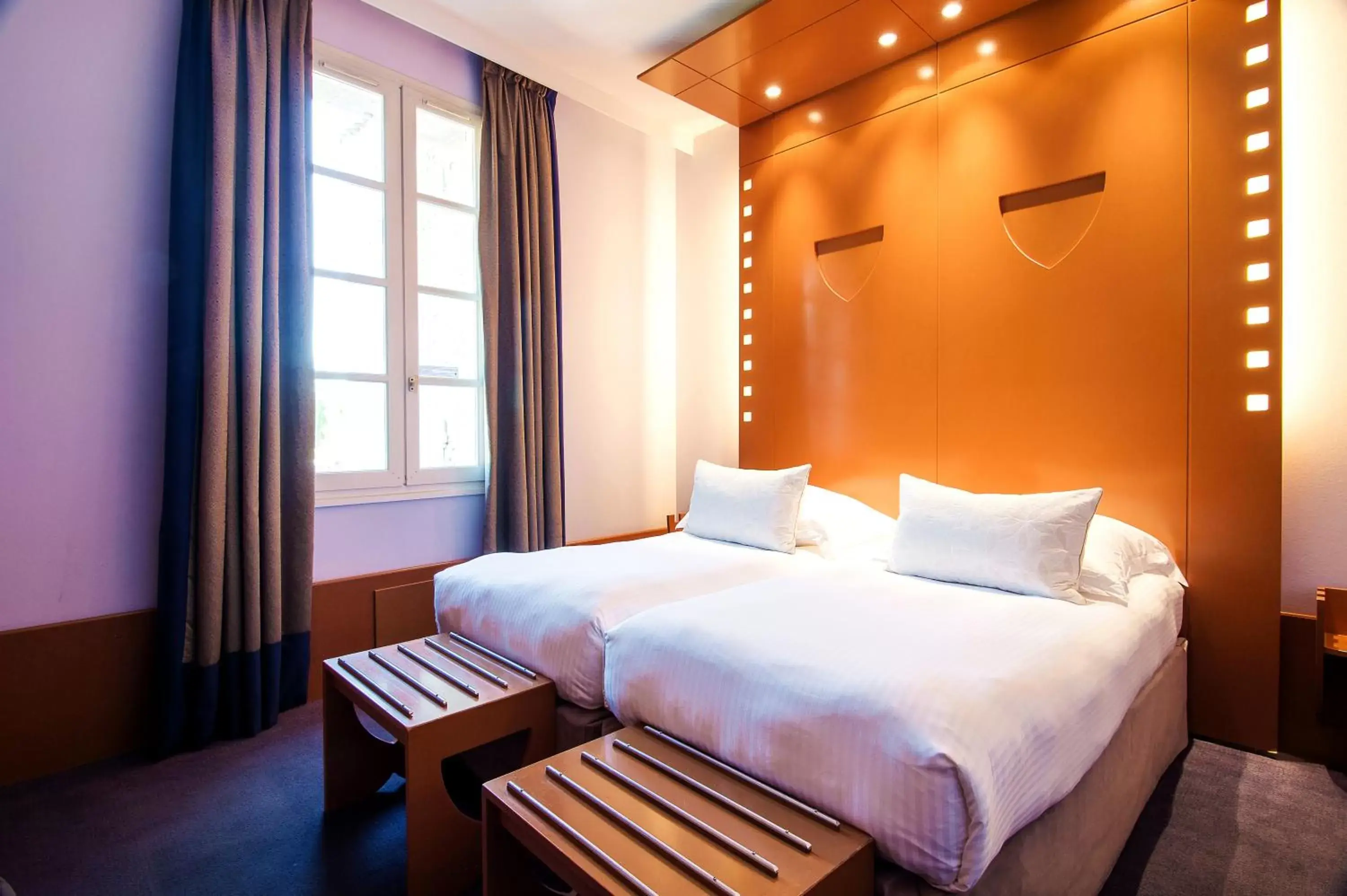 Comfort Plus Twin Room in Hôtel Au Logis des Remparts Comfort Plus Twin Room in Hôtel Au Logis des Remparts