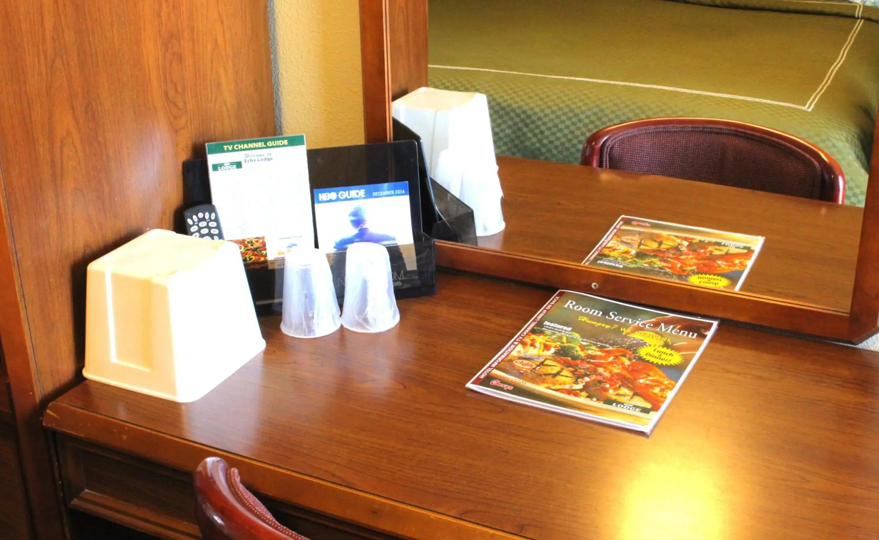 Standard King Room in Echo Lodge Standard King Room in Echo Lodge