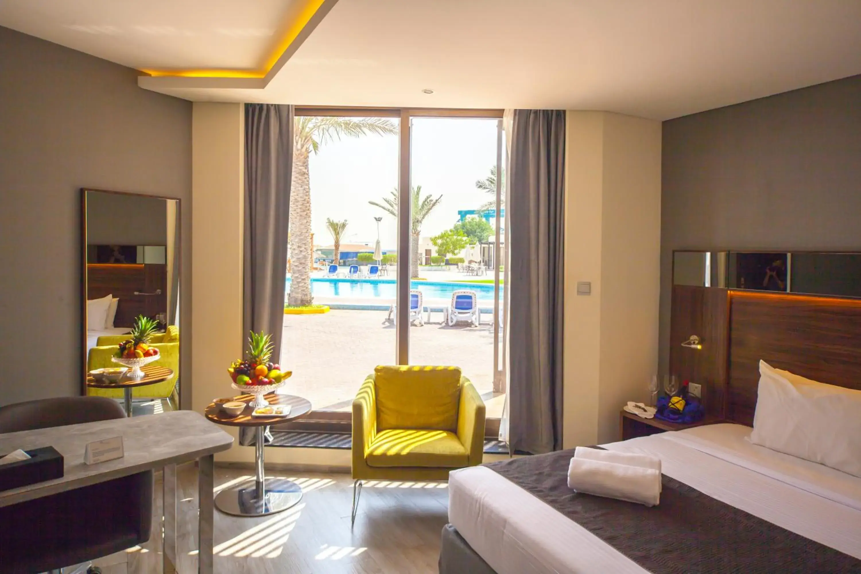 Deluxe Studio with Pool View in Pearl Hotel & Spa Deluxe Studio with Pool View in Pearl Hotel & Spa