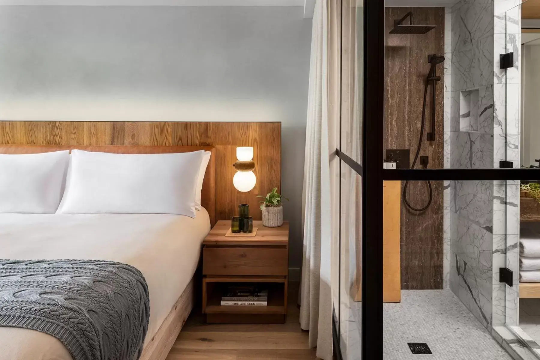 King in 1 Hotel Toronto King in 1 Hotel Toronto