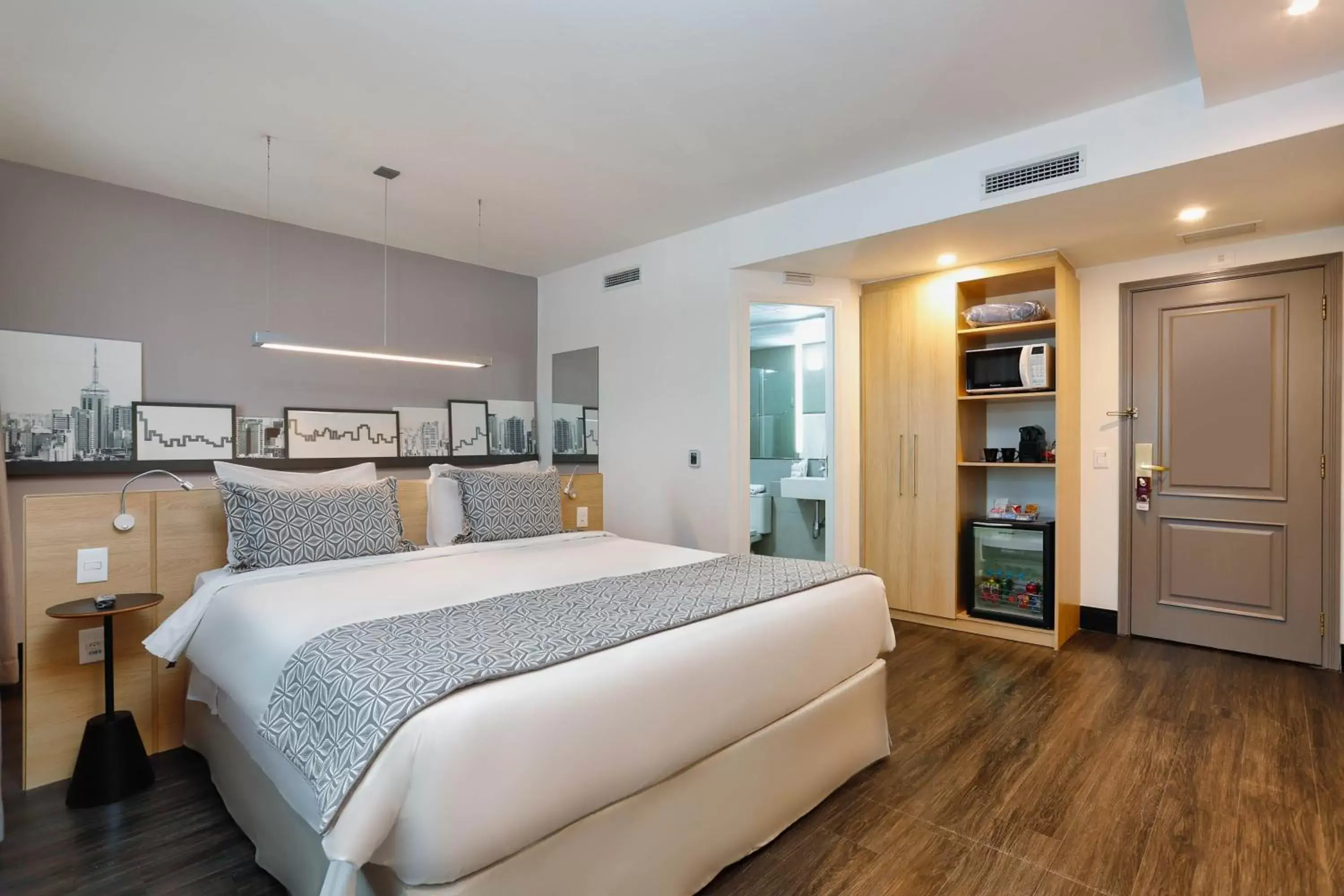 Superior Room with 1 Double Bed in Mercure Sao Paulo Pinheiros Superior Room with 1 Double Bed in Mercure Sao Paulo Pinheiros