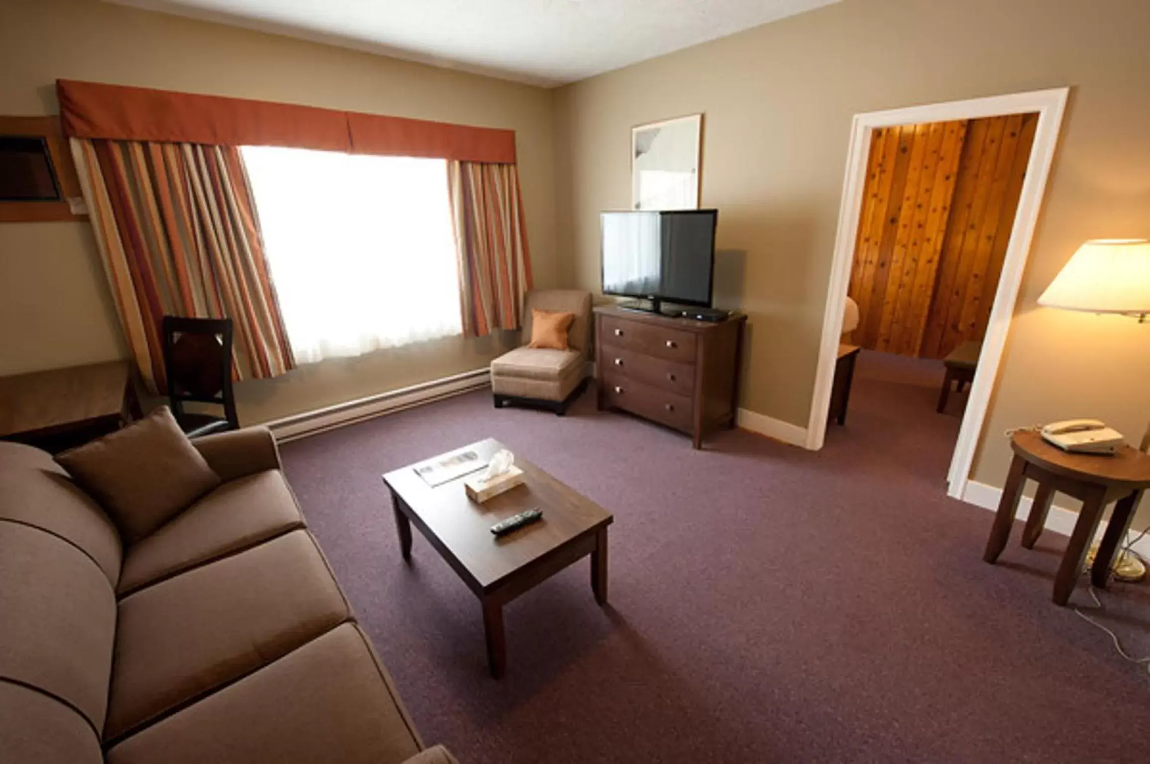 Family Suite 1 - Not Dog/Pet Friendly in Alpine Inn & Suites Family Suite 1 - Not Dog/Pet Friendly in Alpine Inn & Suites