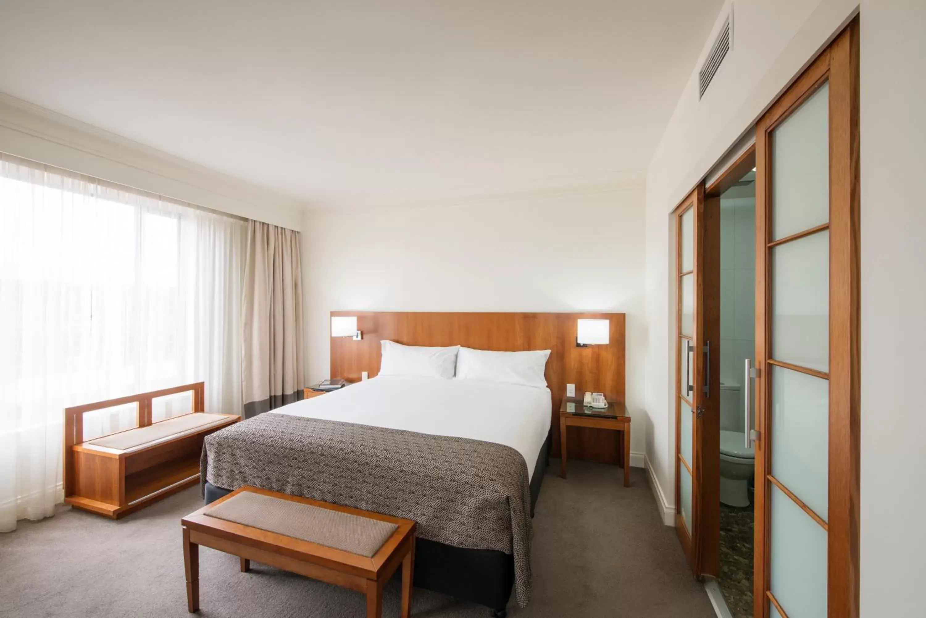 Superior Room in Majestic Roof Garden Hotel Superior Room in Majestic Roof Garden Hotel