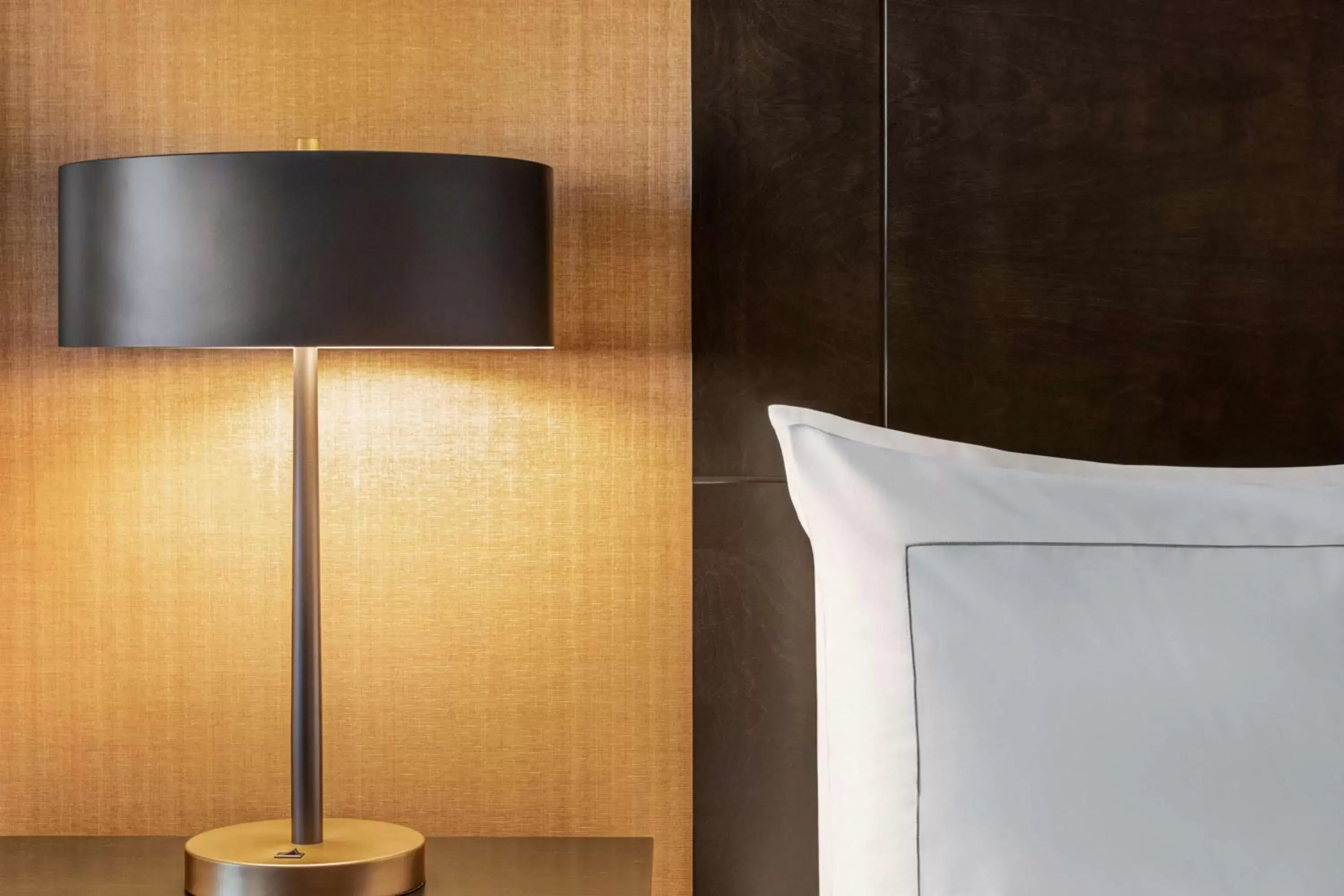 Queen Room with Two Queen Beds in Doubletree By Hilton Pointe Claire Montreal Airport West Queen Room with Two Queen Beds in Doubletree By Hilton Pointe Claire Montreal Airport West