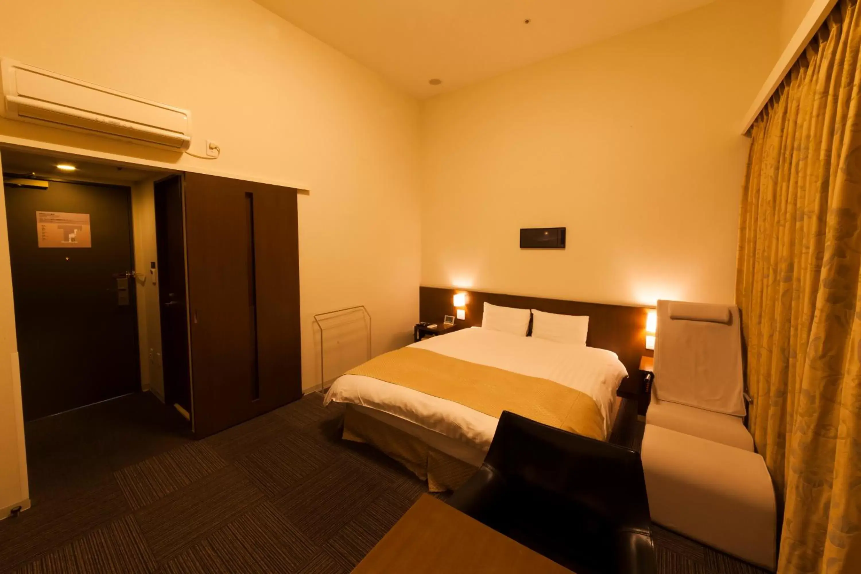 Deluxe Queen Room - Non-Smoking in Dormy Inn Kanazawa Natural Hot Spring Deluxe Queen Room - Non-Smoking in Dormy Inn Kanazawa Natural Hot Spring