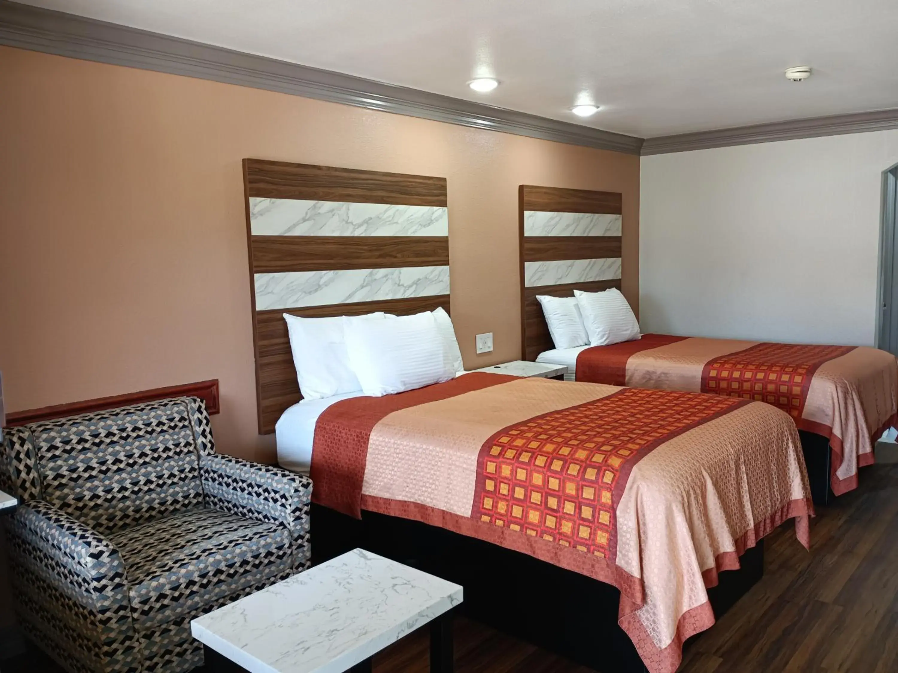 Double Room with Two Double Beds in Americas Best Value Inn & Suites Alvin Houston Double Room with Two Double Beds in Americas Best Value Inn & Suites Alvin Houston