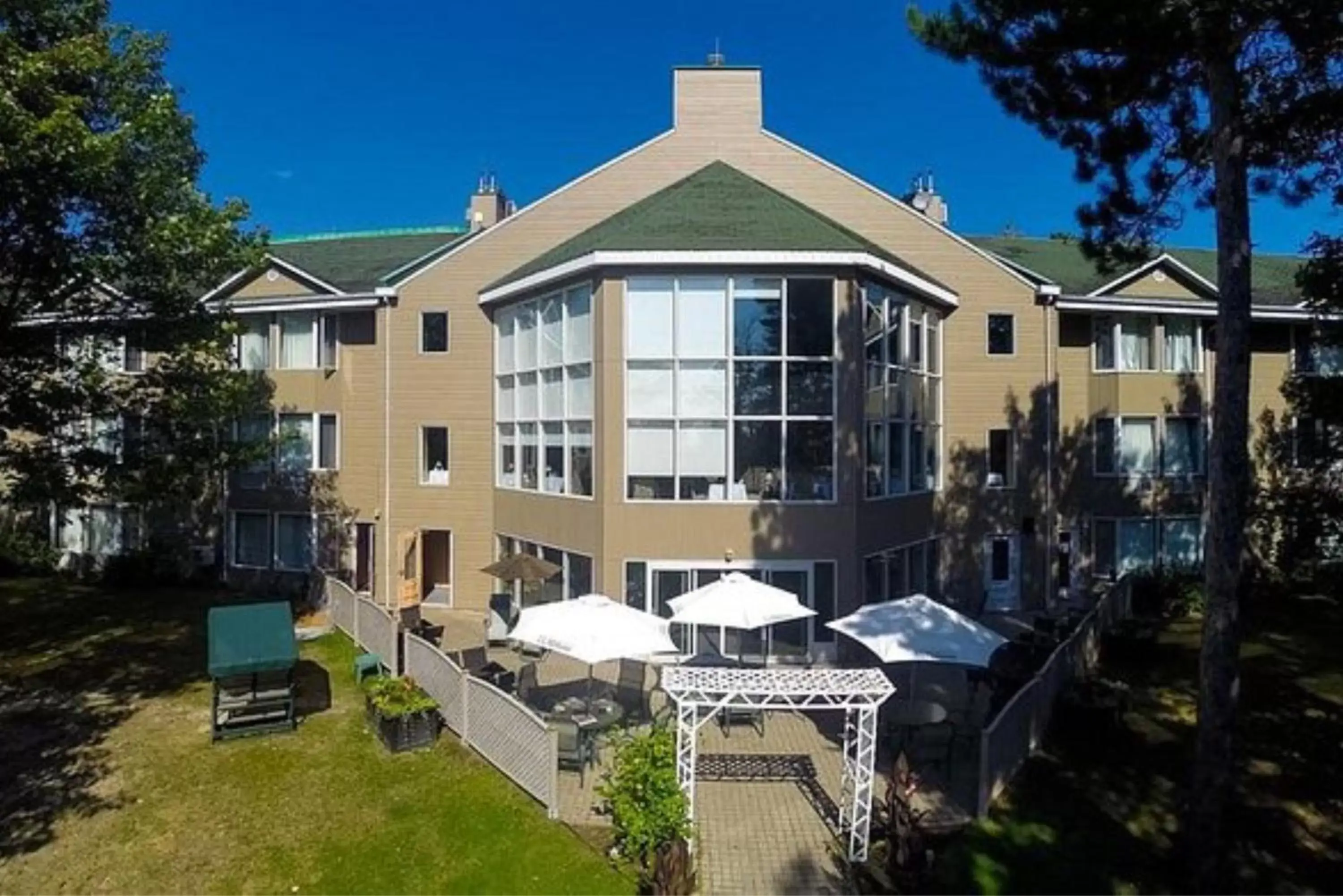 Auberge de la Montagne Coupée Auberge de la Montagne Coupée